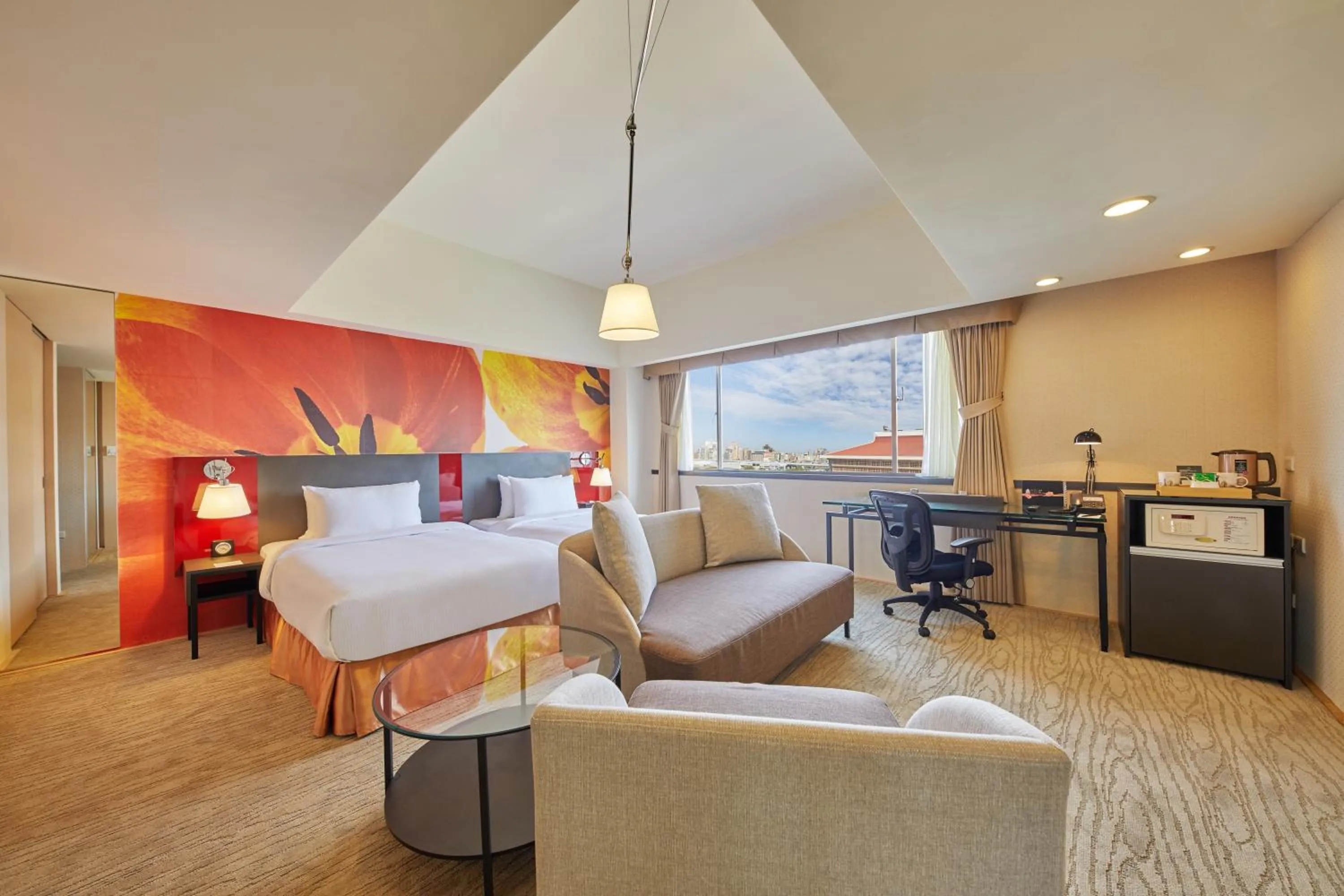 Suite in Caesar Park Hotel Taipei