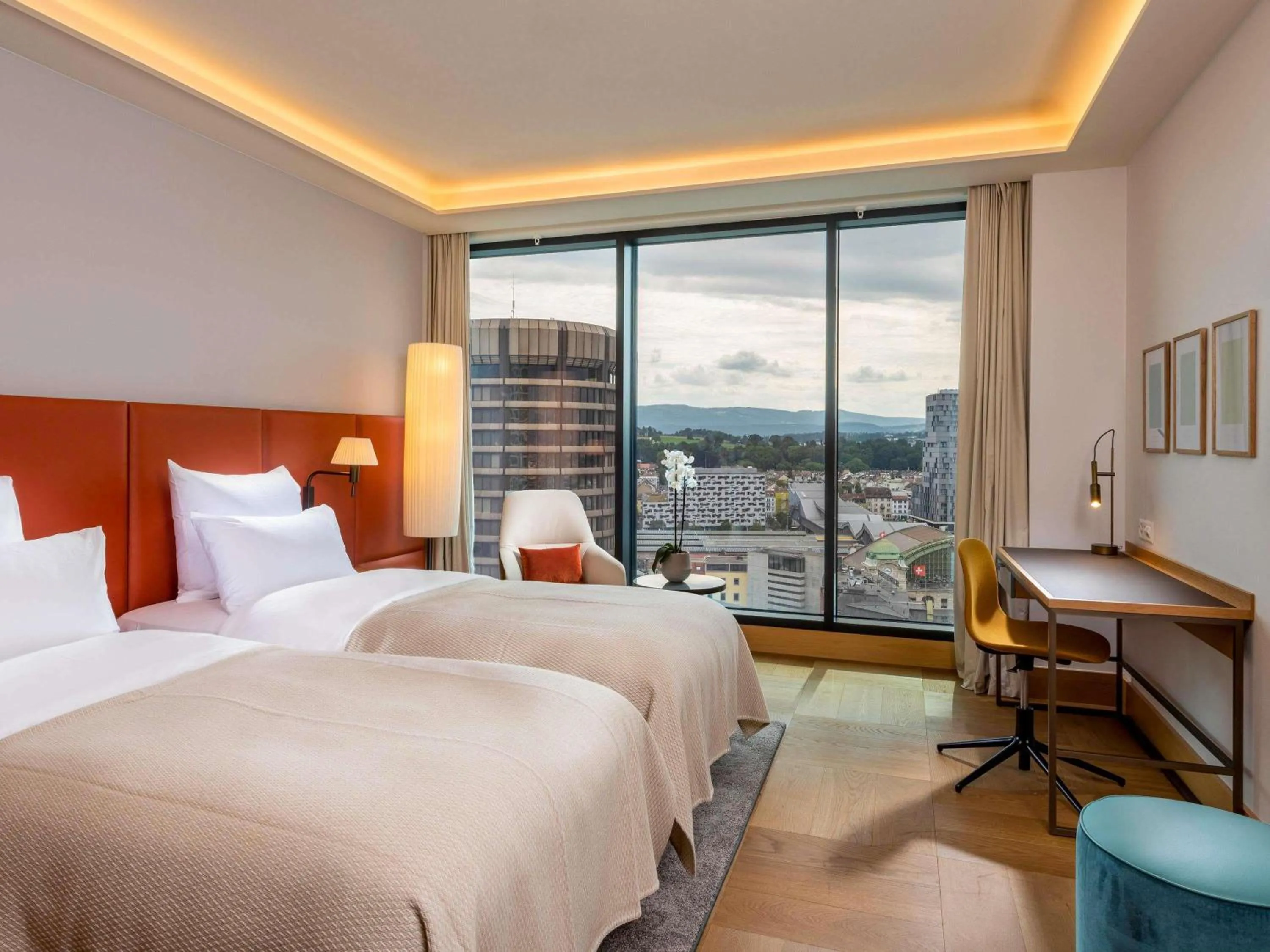 Deluxe Twin Room in Mövenpick Hotel Basel