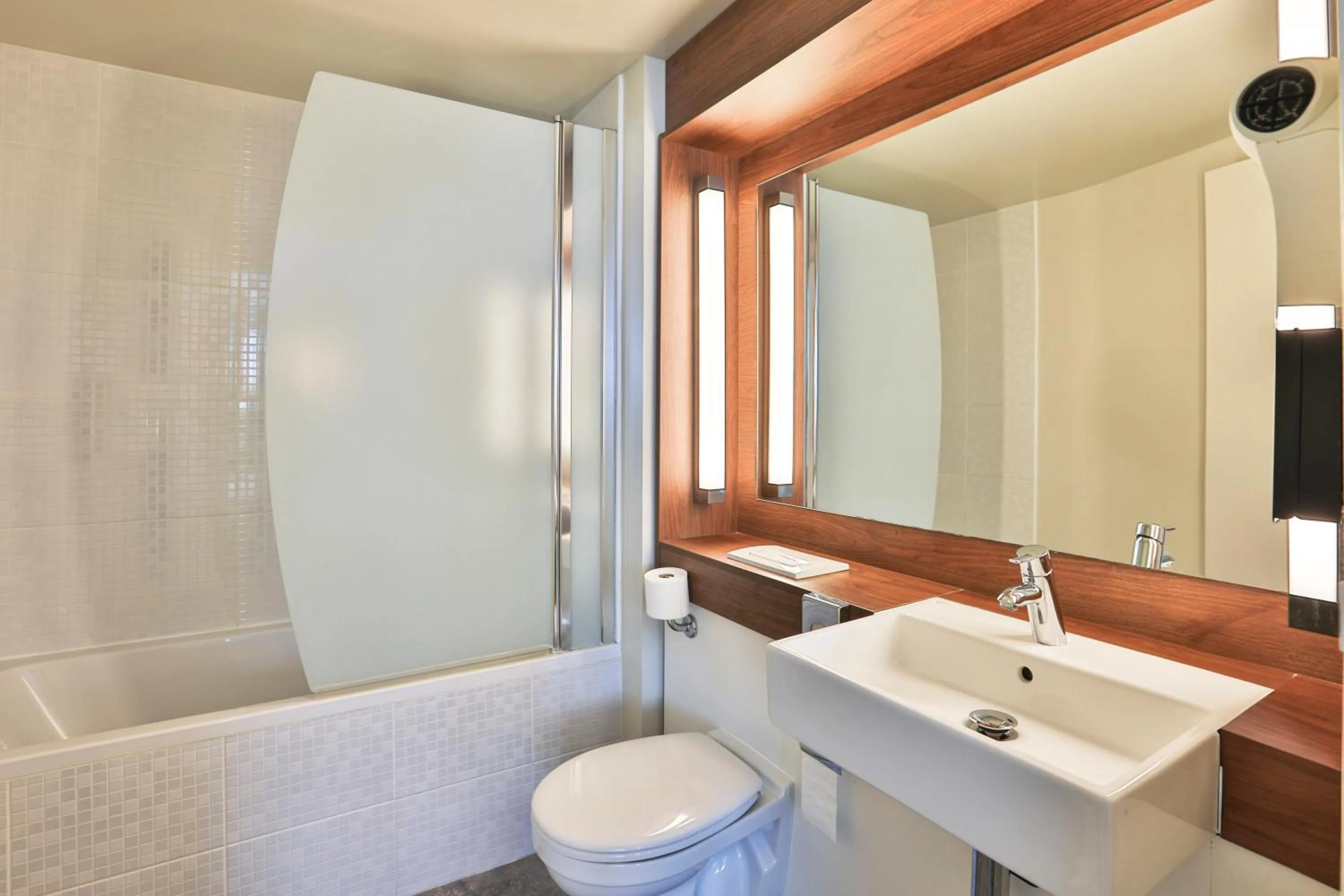 Superior Double Room in Campanile La Roche Sur Yon Centre Gare