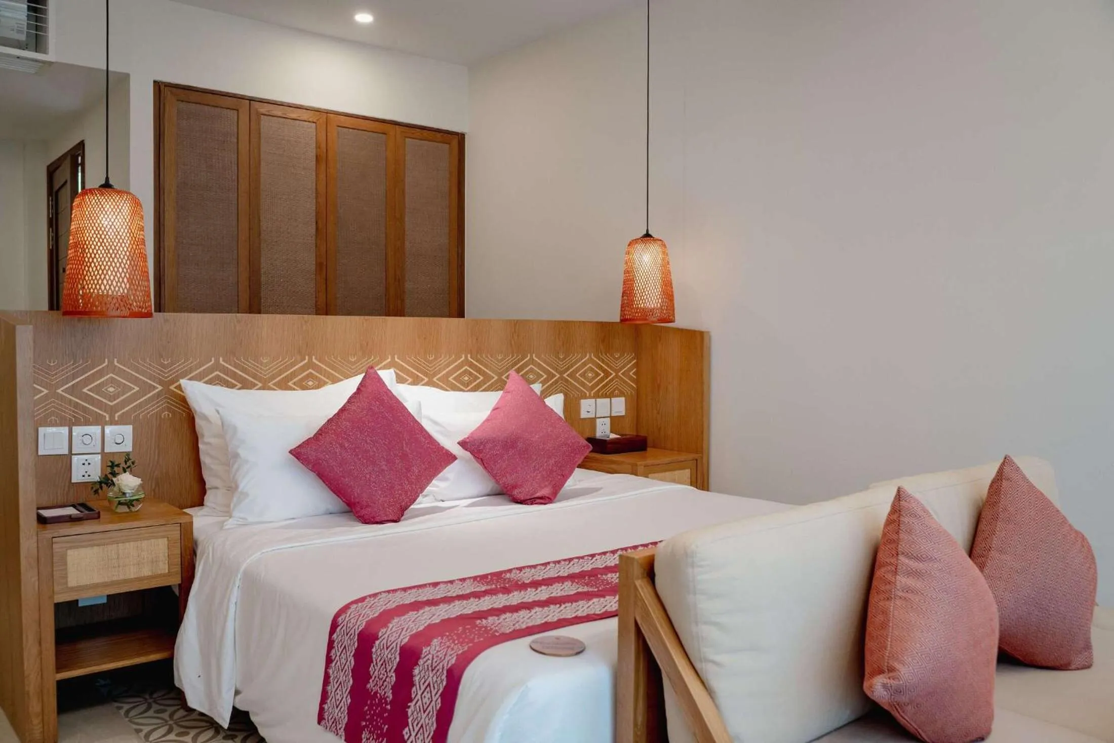 Pax Seaview with King Bed in Pax Ana Doc Let Resort & Spa