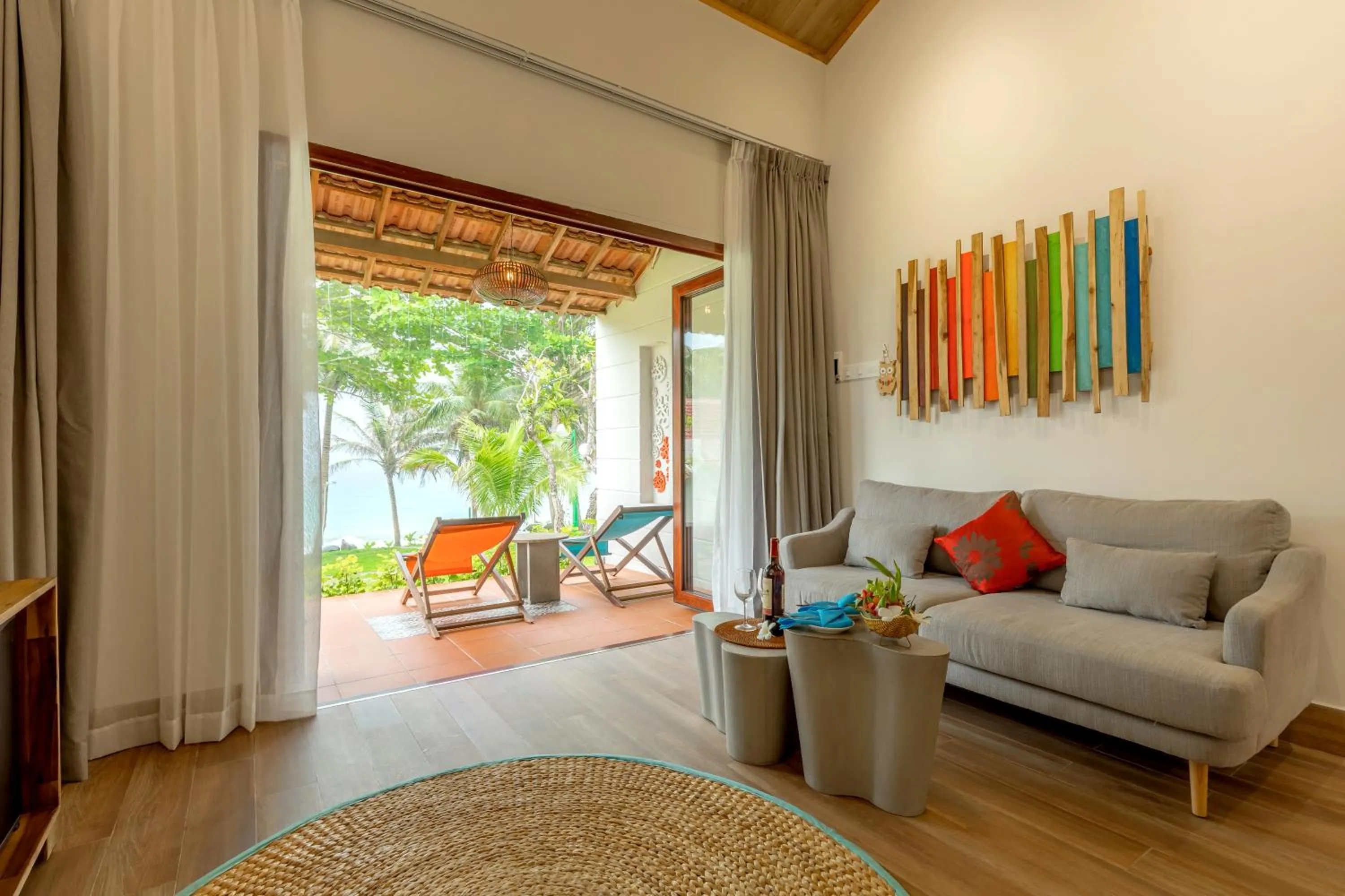 Seaview Bungalow with King Bed in Pax Ana Doc Let Resort & Spa