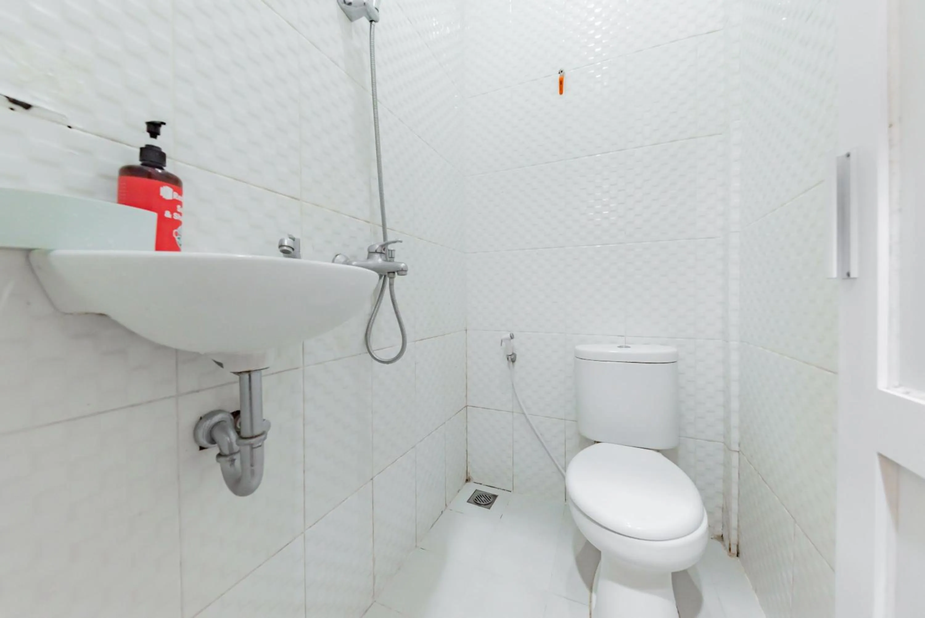 Double Room in RedDoorz Syariah near DPRD Kabupaten Subang