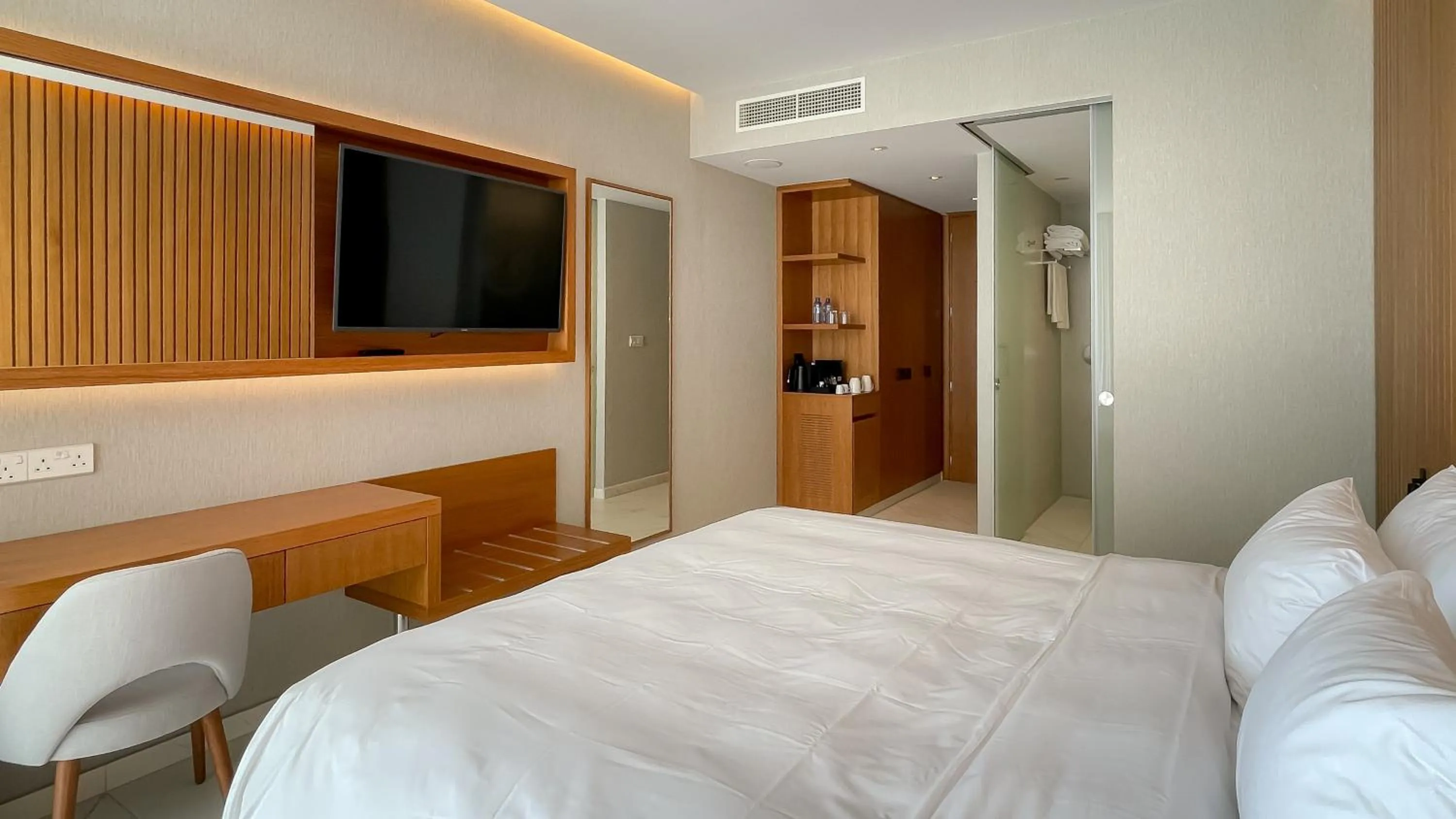 Premium Room with Balcony in Radisson Beach Resort Larnaca