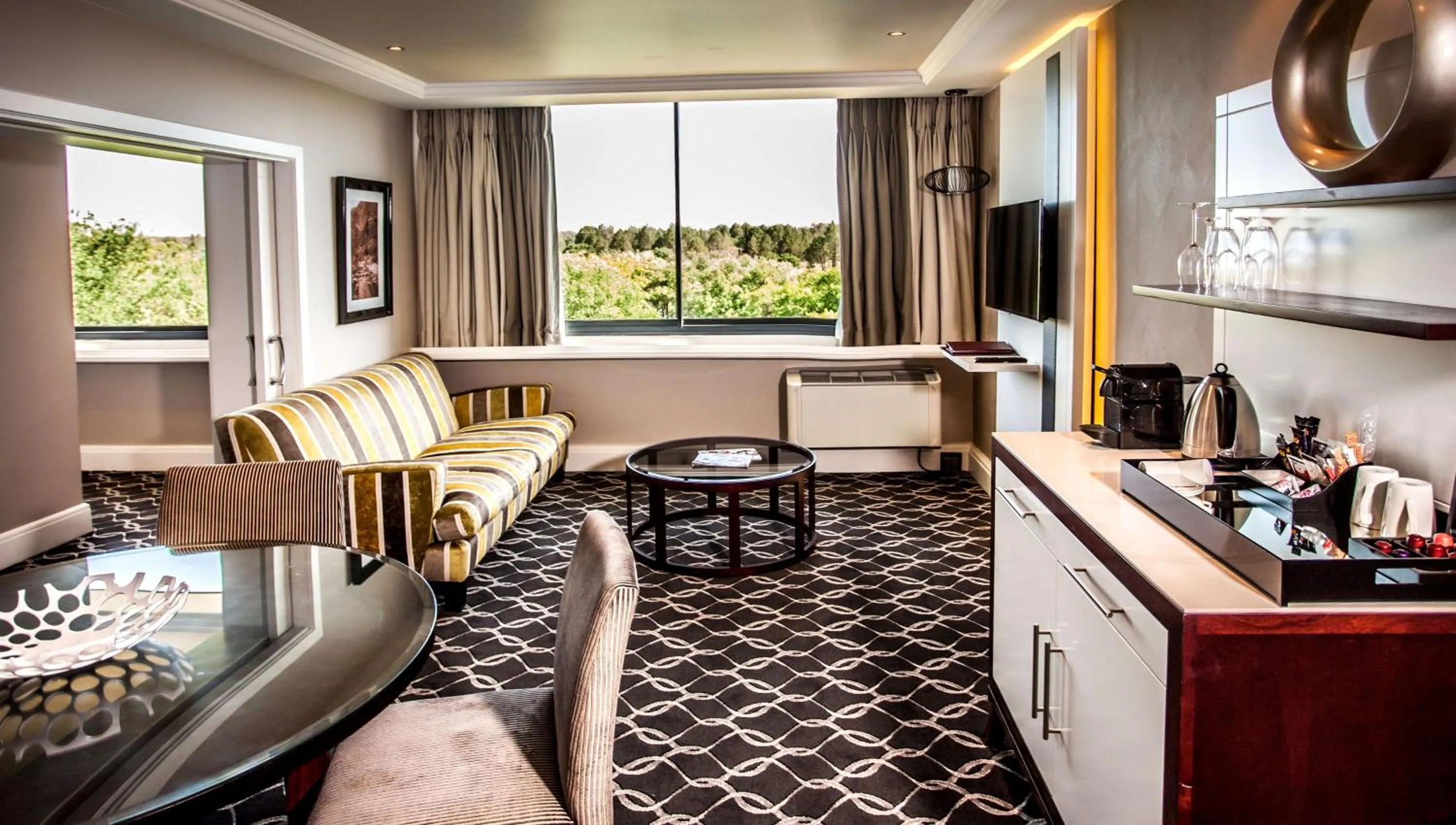 Suite River Facing in Riverside Sun