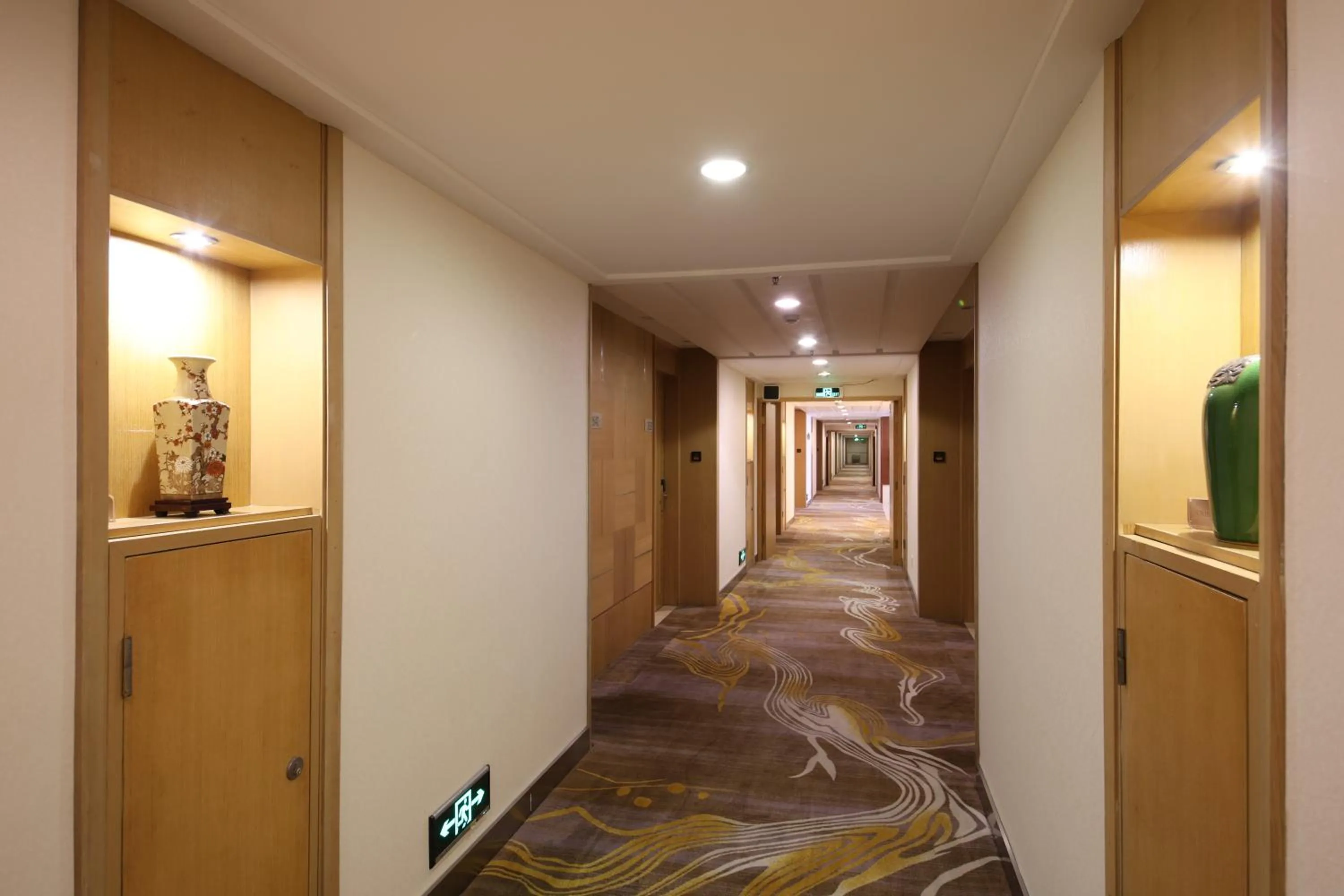 Deluxe Twin Room in Liuhua Hotel