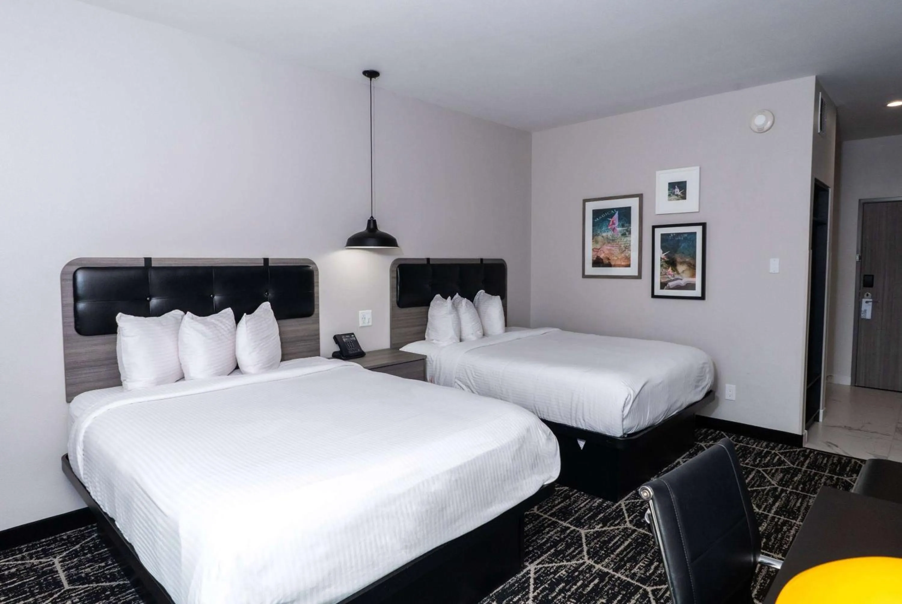 Queen Room with Two Queen Beds - Non-Smoking in La Quinta Inn & Suites by Wyndham Corpus Christi Southeast
