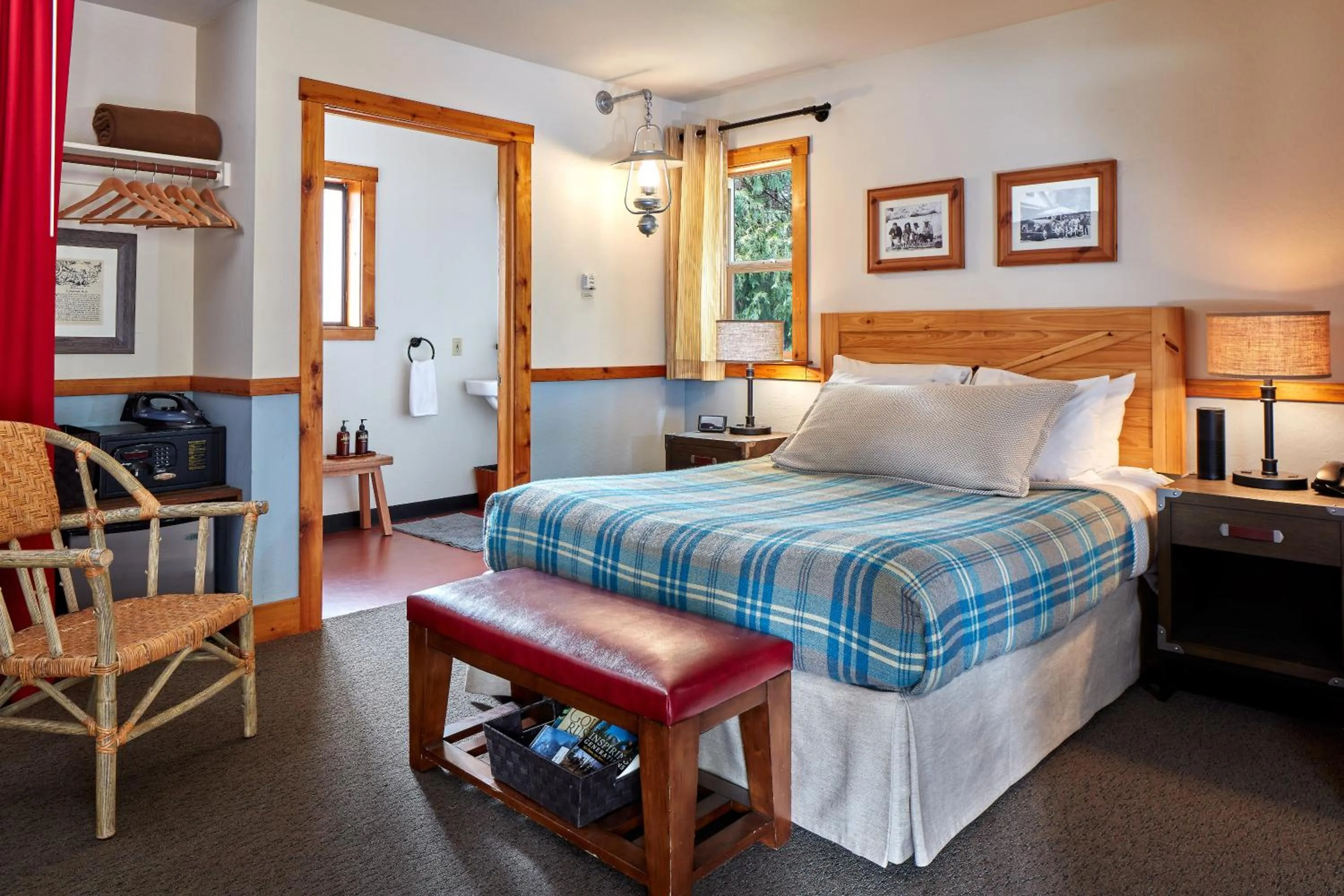 Queen Cabin - Disability Access in Evergreen Lodge at Yosemite