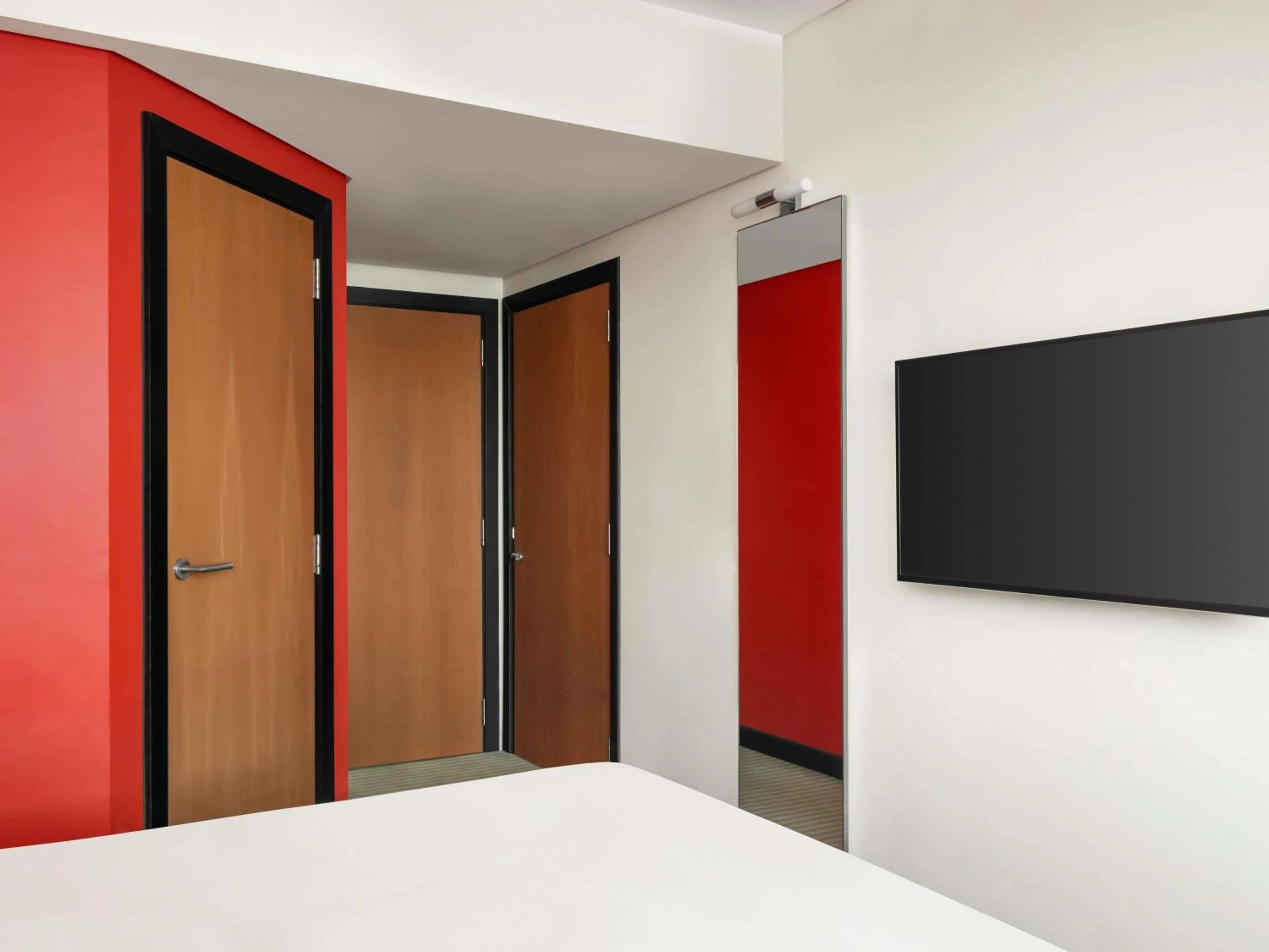 Standard Queen Room in ibis Kuwait Salmiya