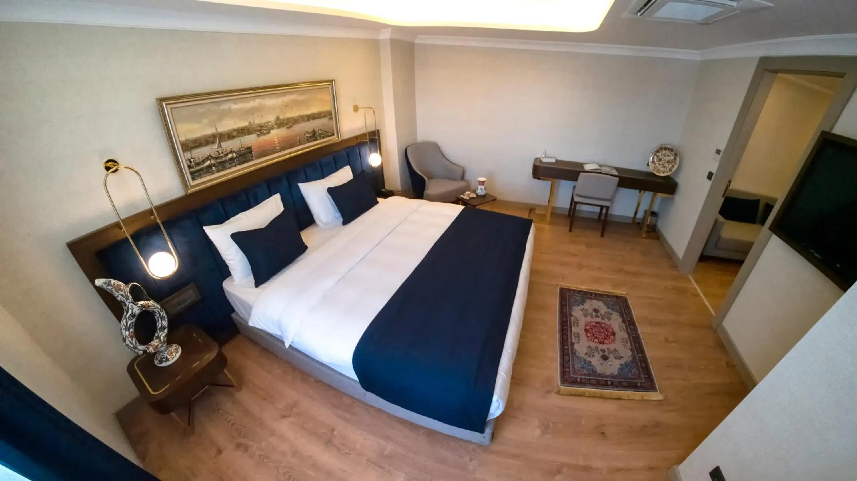 Deluxe Suite in Nevi Hotel & Suites Istanbul Taksim