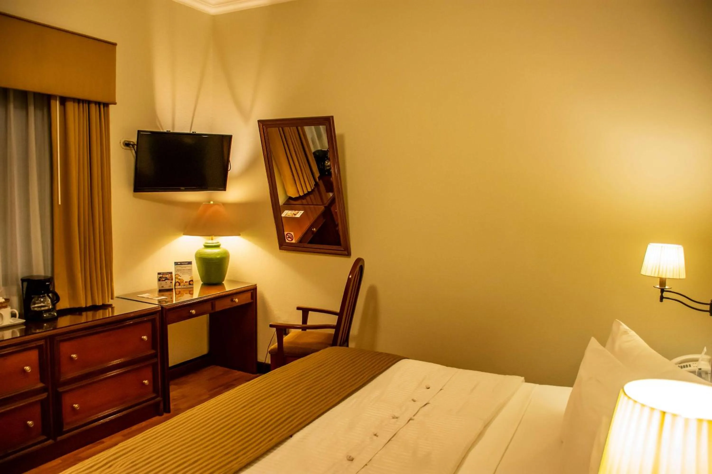 King Room - Smoking  in Best Western Plus Hotel Stofella