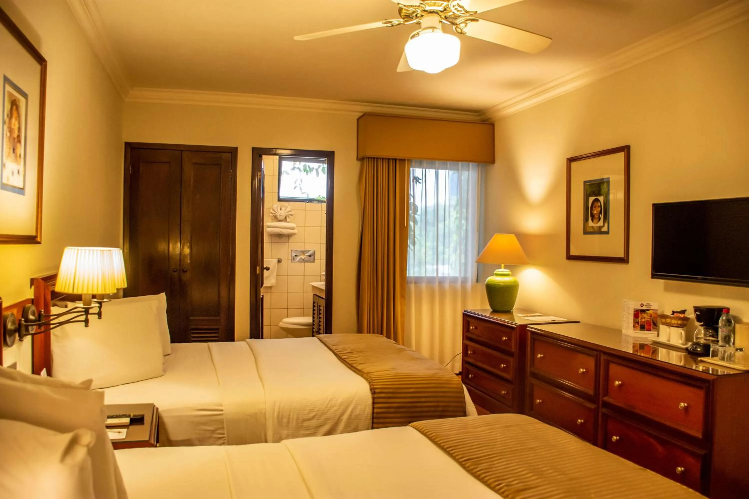 Double Room with Two Double Beds - Smoking in Best Western Plus Hotel Stofella