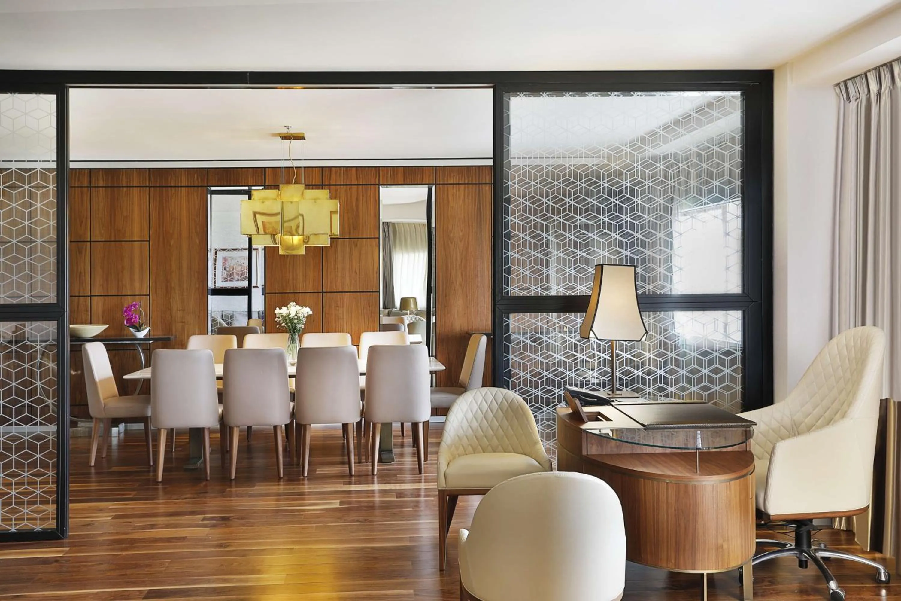 Presidential King Suite with Four Double Beds in Transcorp Hilton Abuja