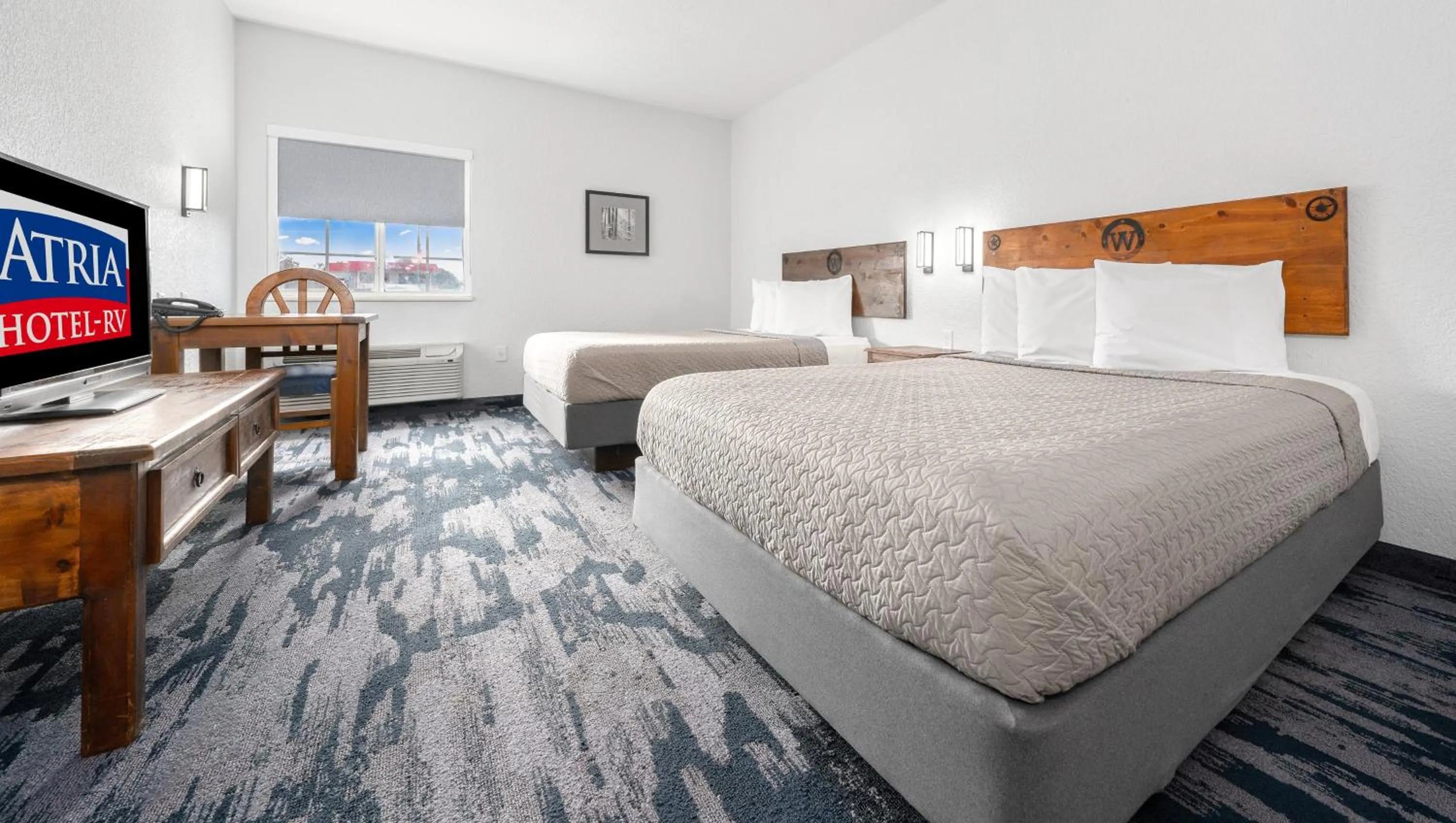 Queen Room with Two Queen Beds - Non-Smoking in Atria Hotel and RV McGregor