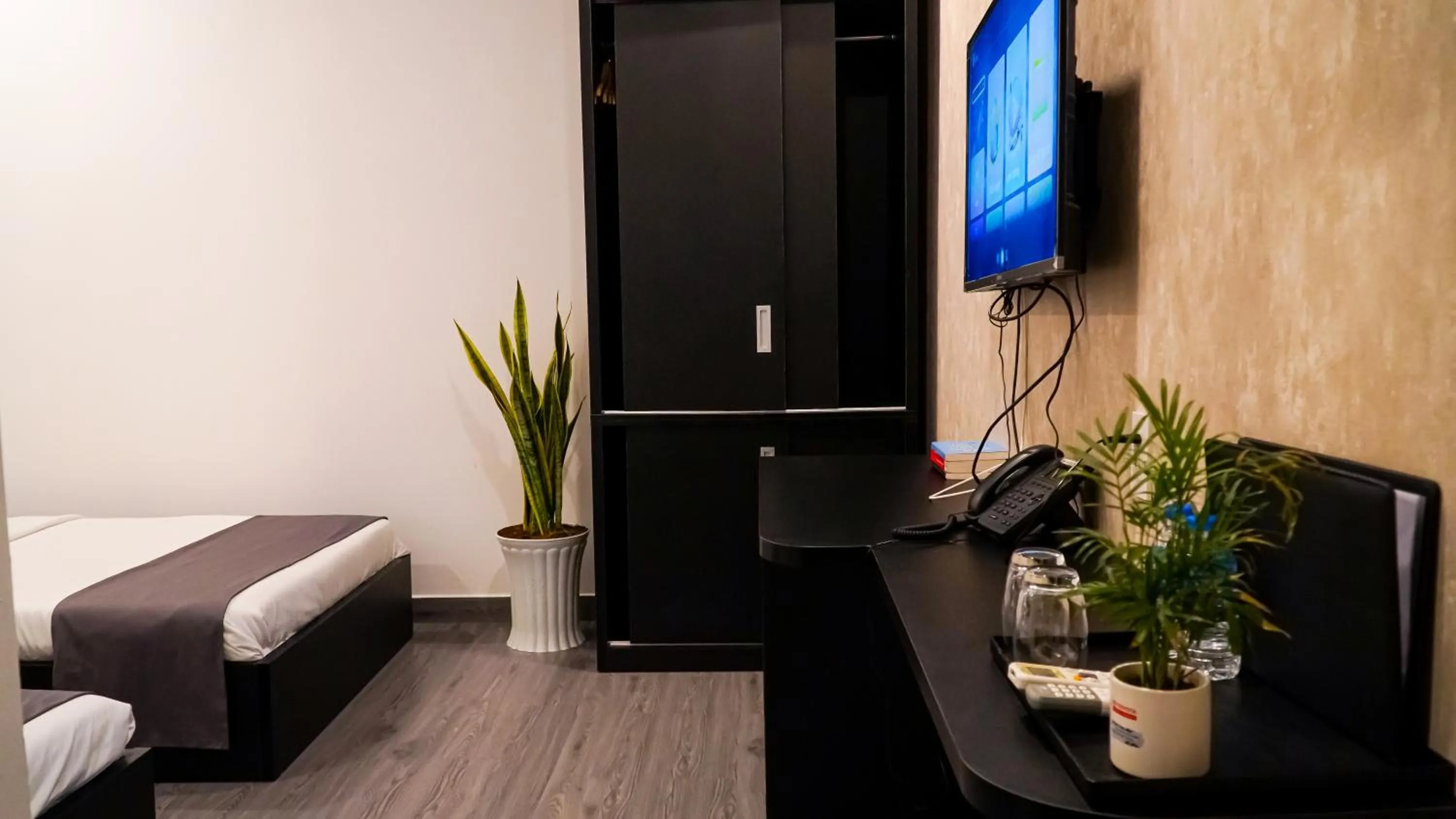 Twin Room in Bros Hotel