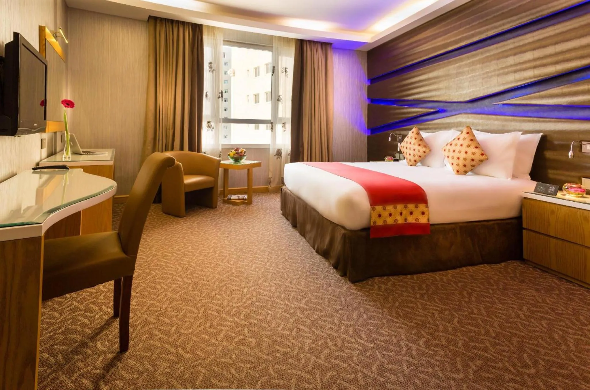 Deluxe King Room in Al Safir Hotel