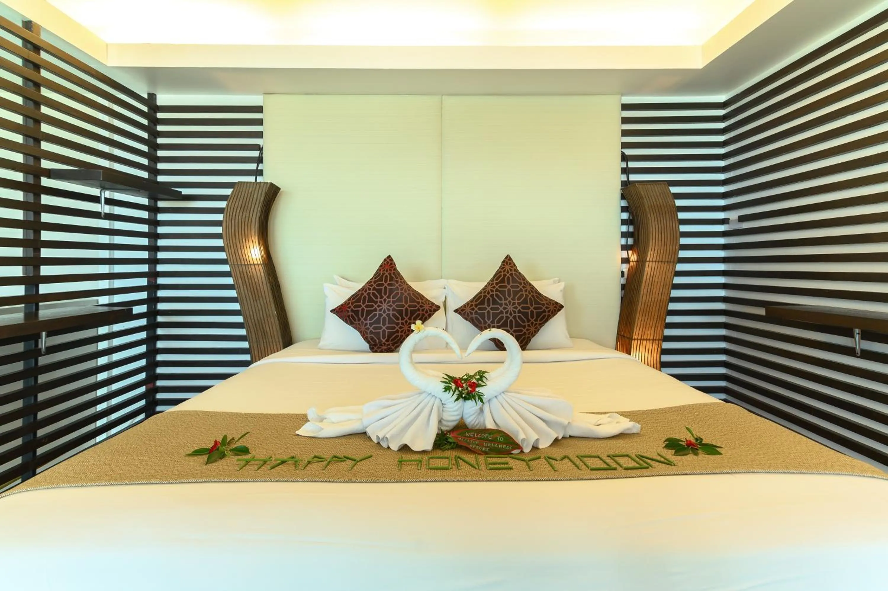 King Room with Sea View in Hilltop Wellness Resort