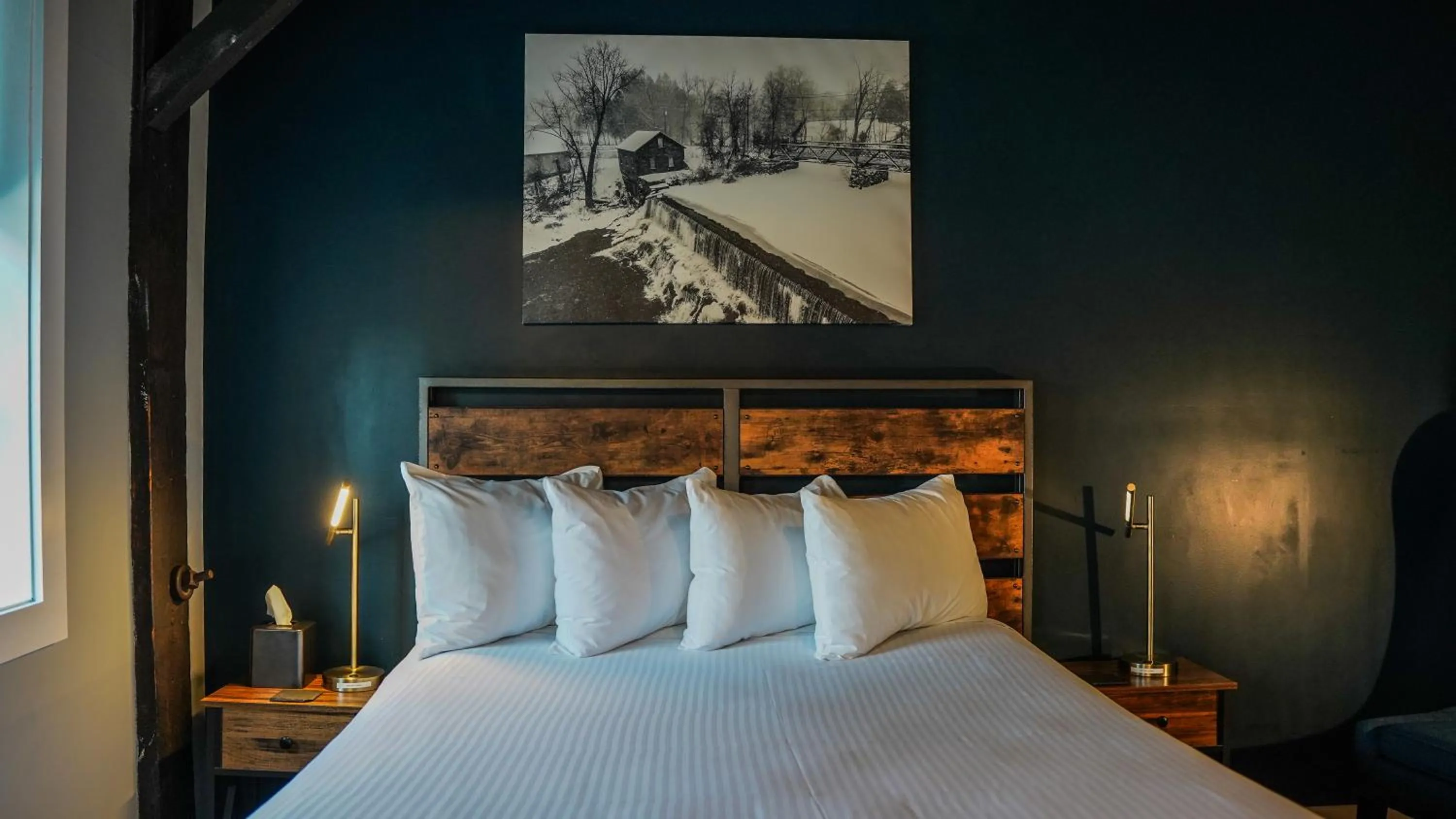 Standard Queen Room in Old Mill Inn