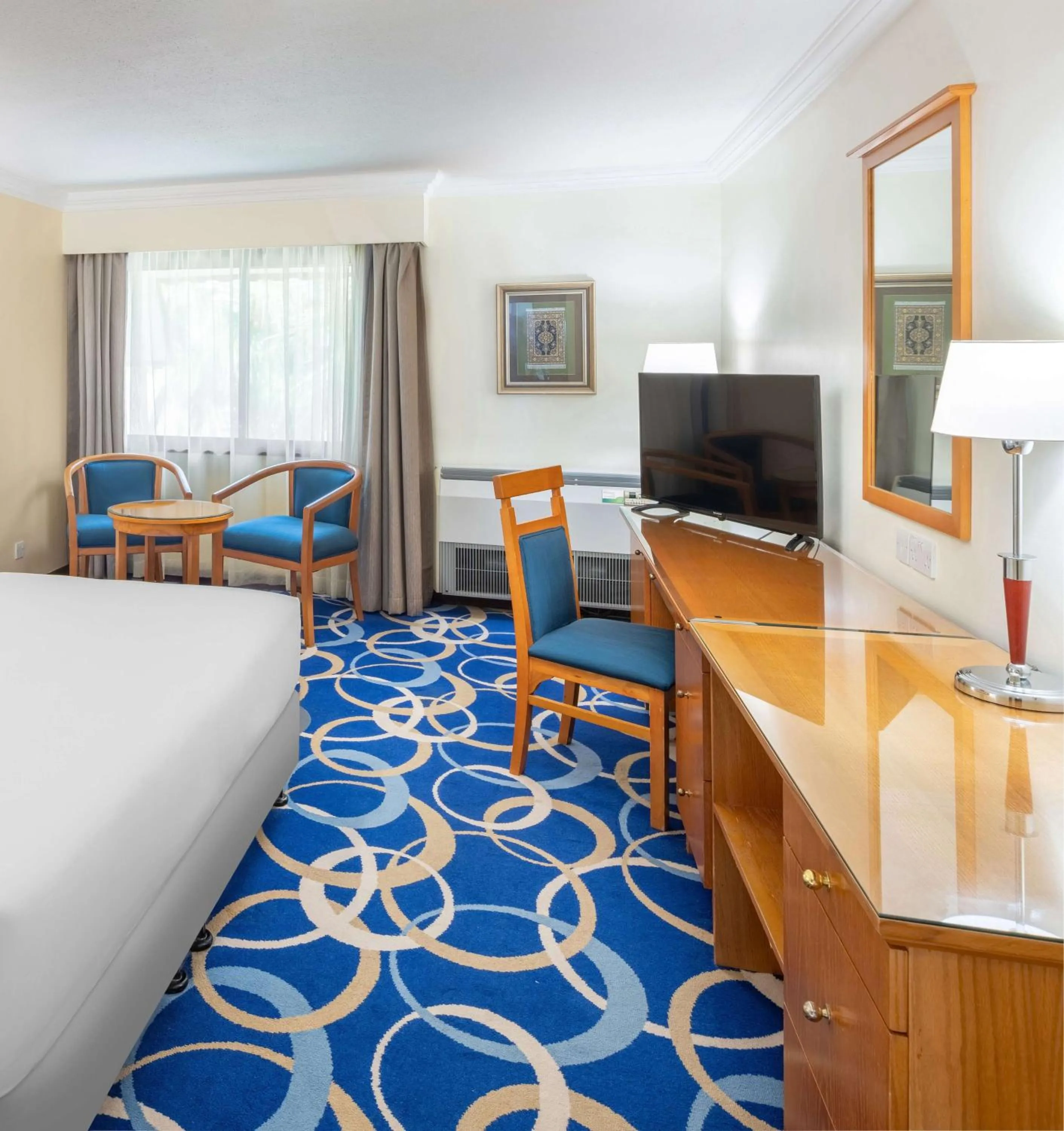 One-Bedroom Suite with Lounge Access in Radisson Blu Hotel, Yanbu