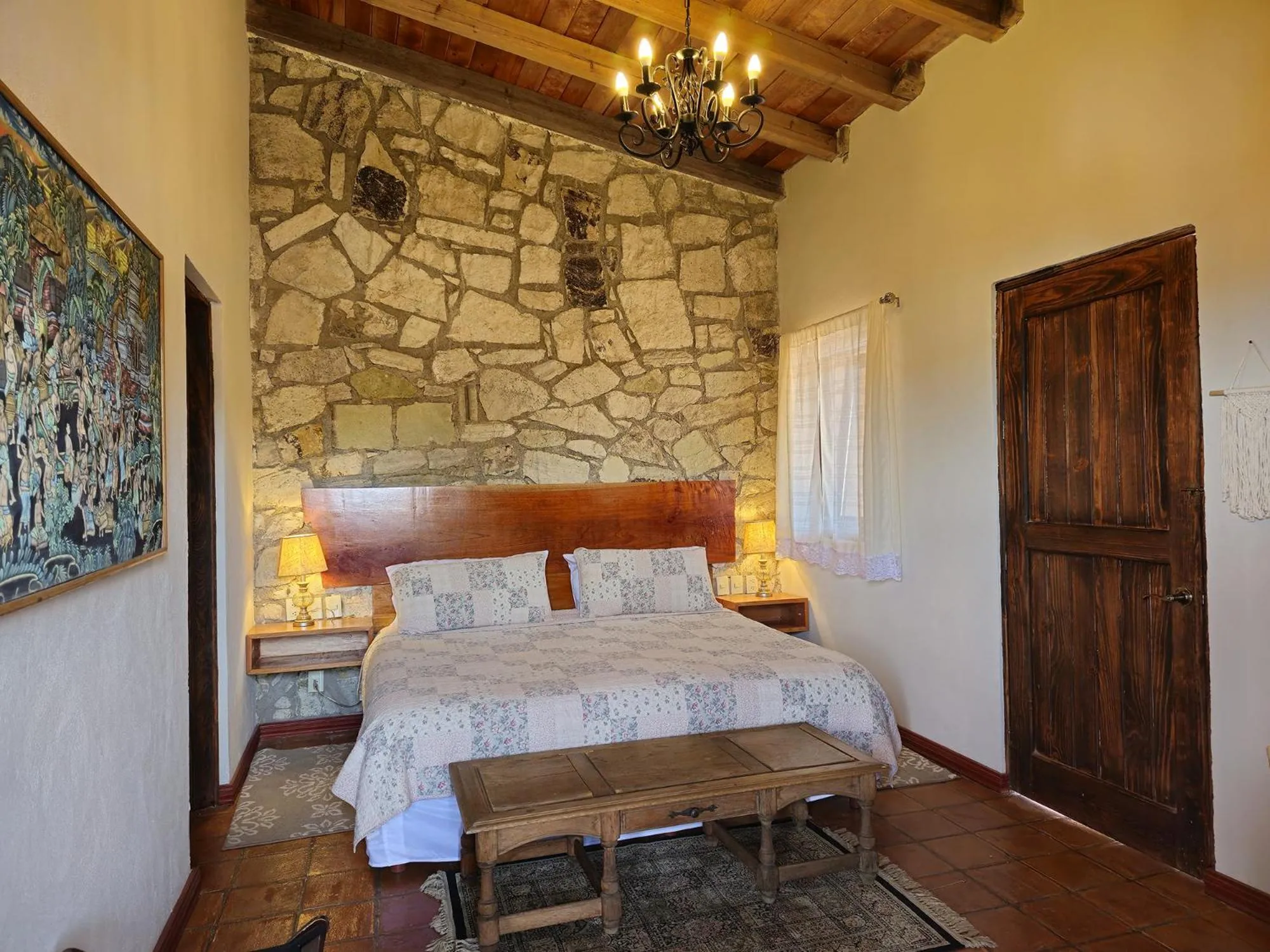 King Suite with Balcony in La Casa Azul Huasca & Restaurante La Terraza