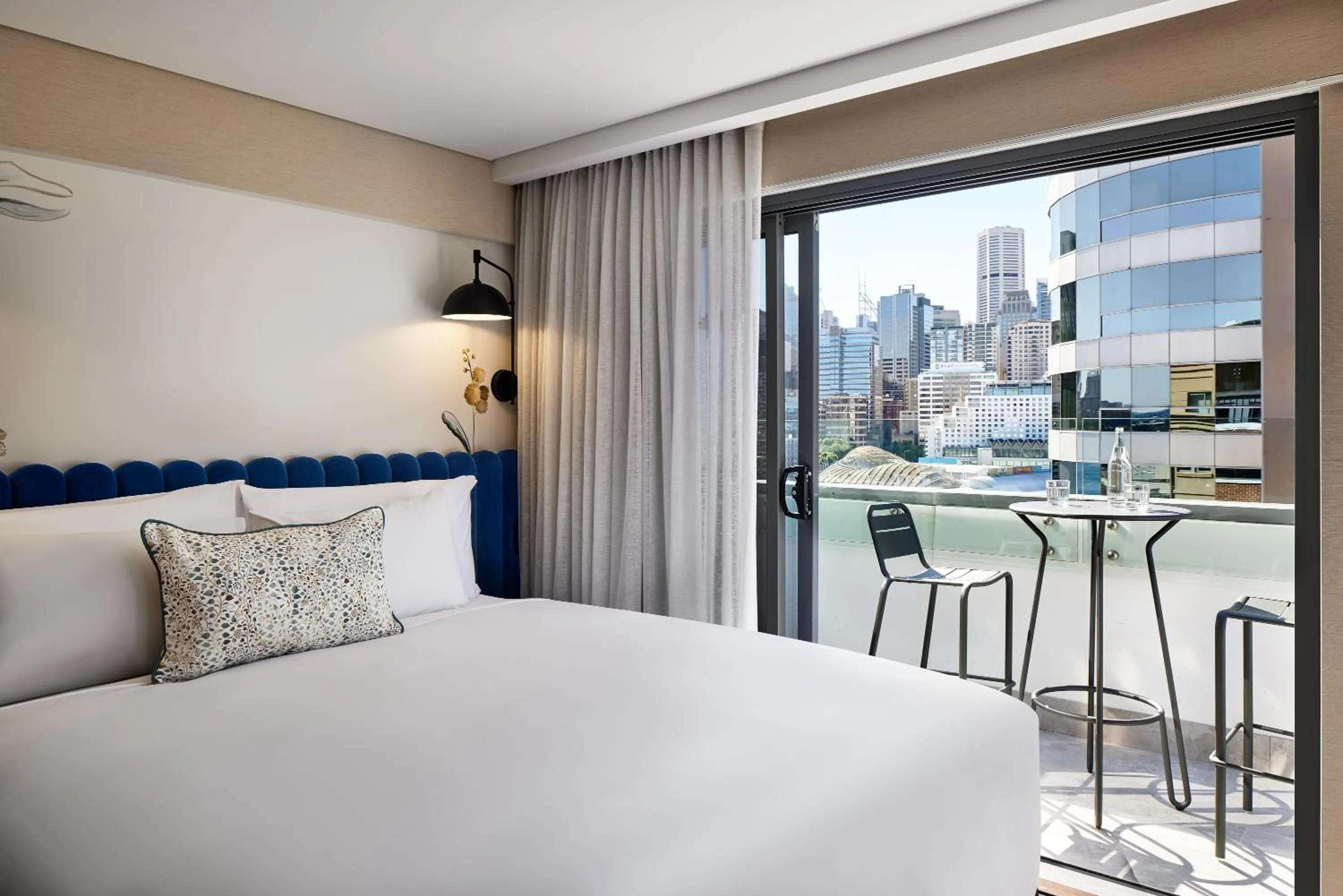 Superior King Room with Balcony - Non-Smoking in Aiden by Best Western Darling Harbour