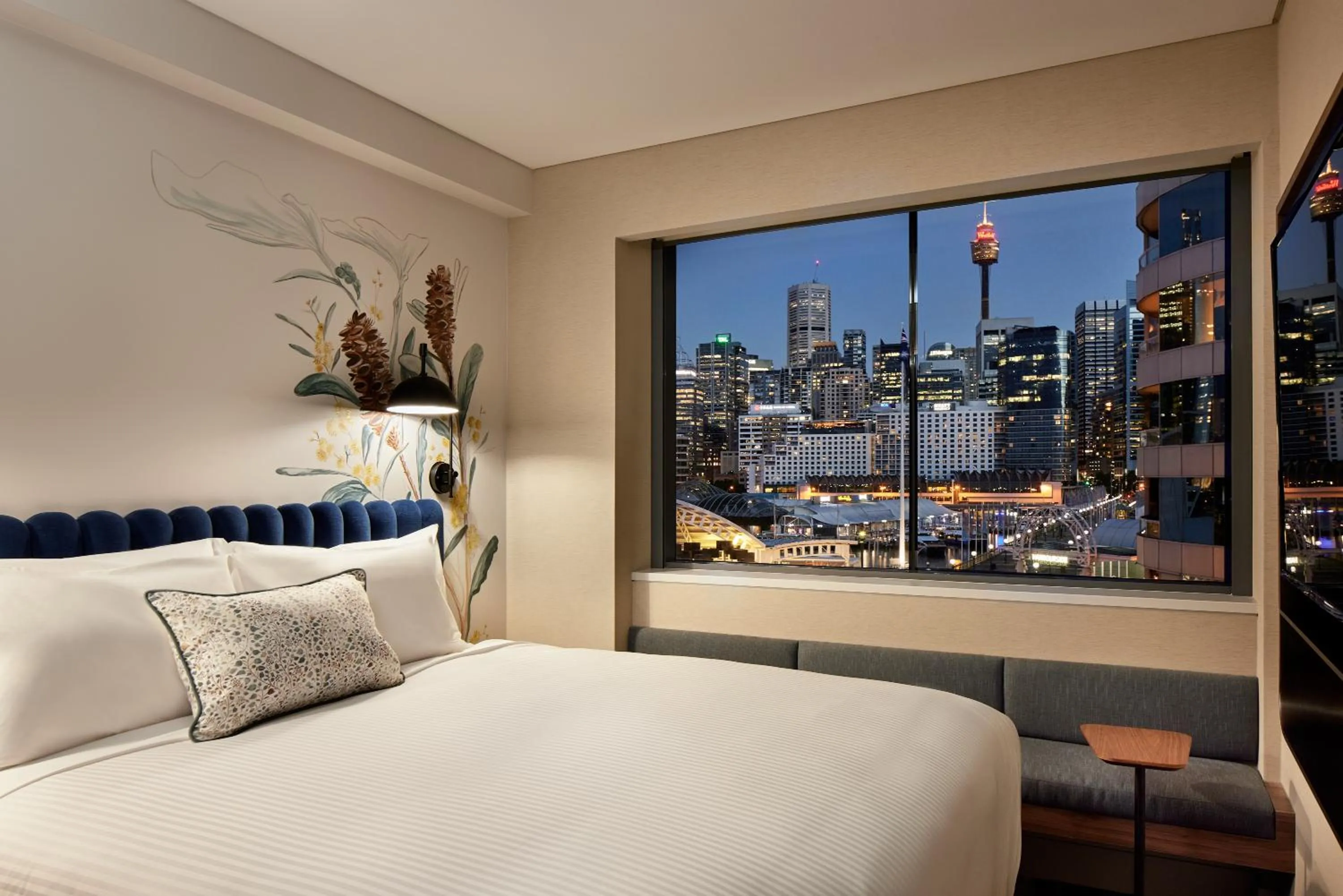 Queen Room with City View - Non-Smoking in Aiden by Best Western Darling Harbour