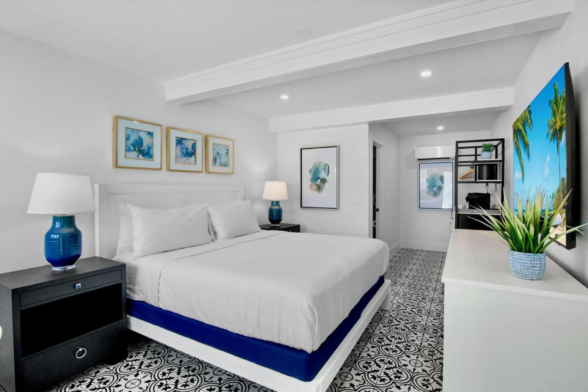 Studio with Garden View in Pelican Post at Anna Maria Island Inn