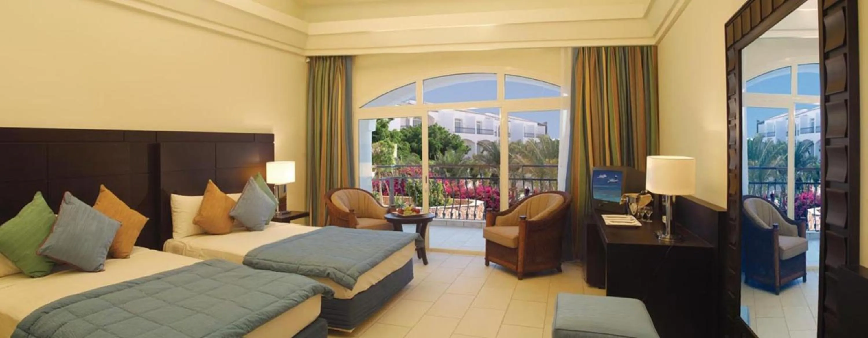 Superior Double or Twin Room with Garden View - single occupancy in Reef Oasis Blue Bay Resort & Spa