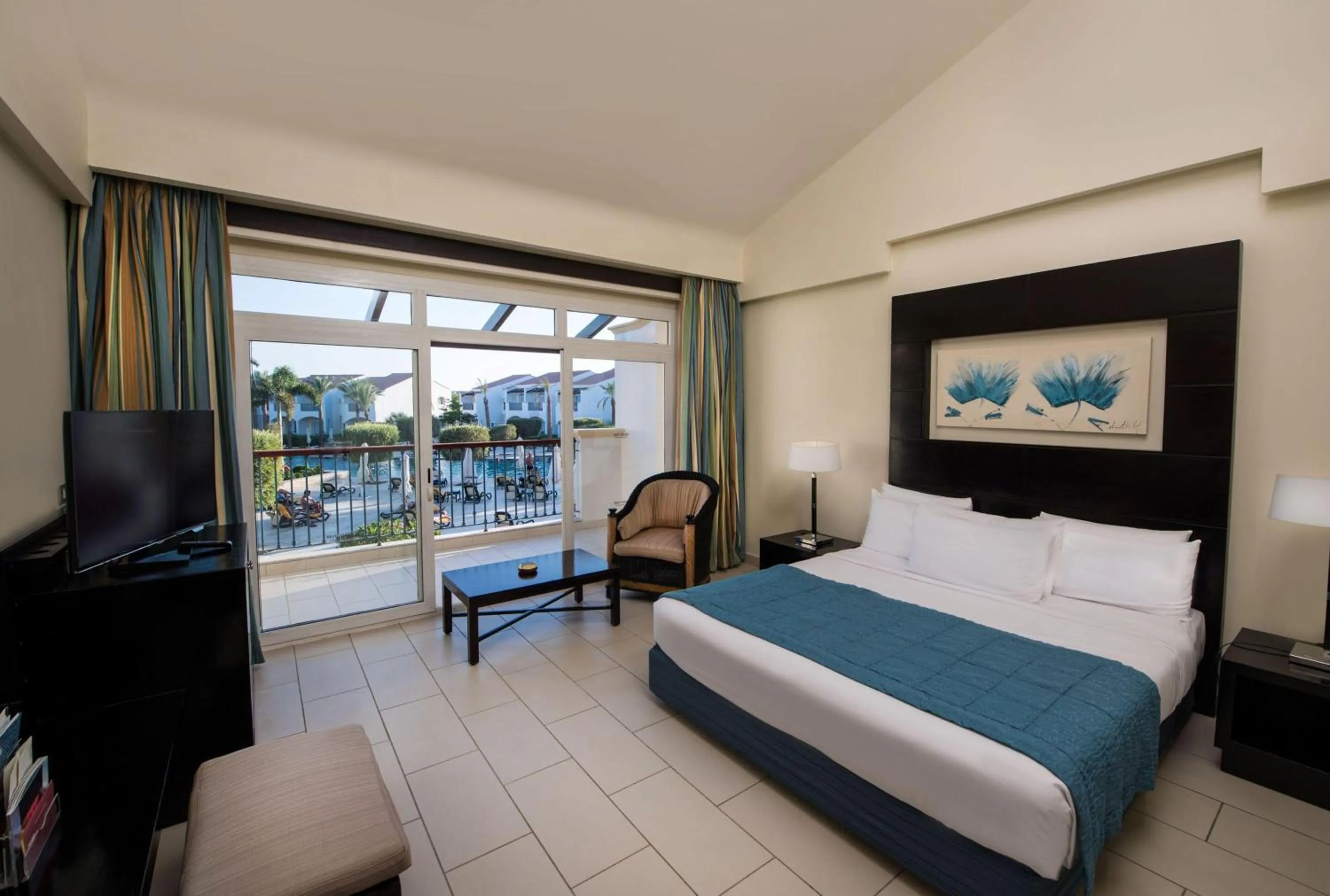 Deluxe Double or Twin Room - single occupancy in Reef Oasis Blue Bay Resort & Spa