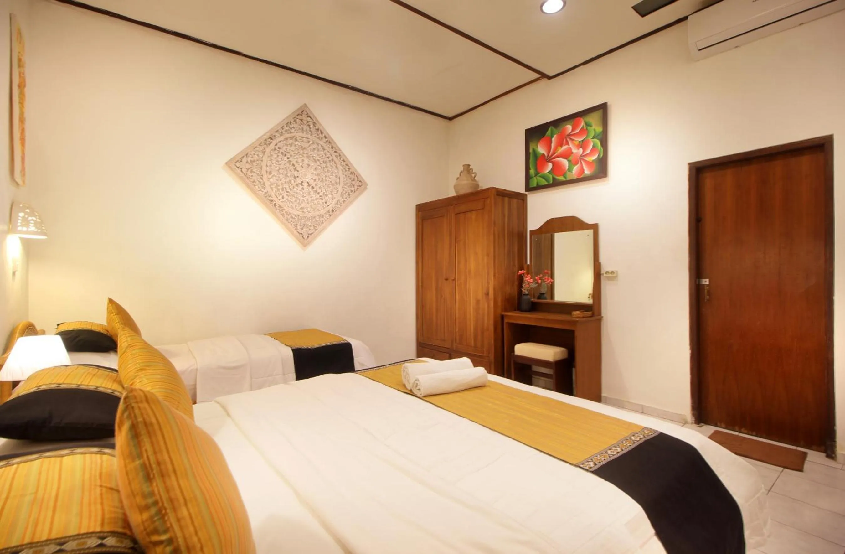 Two-Bedroom Suite with Kitchen in Hotel Jati Sanur