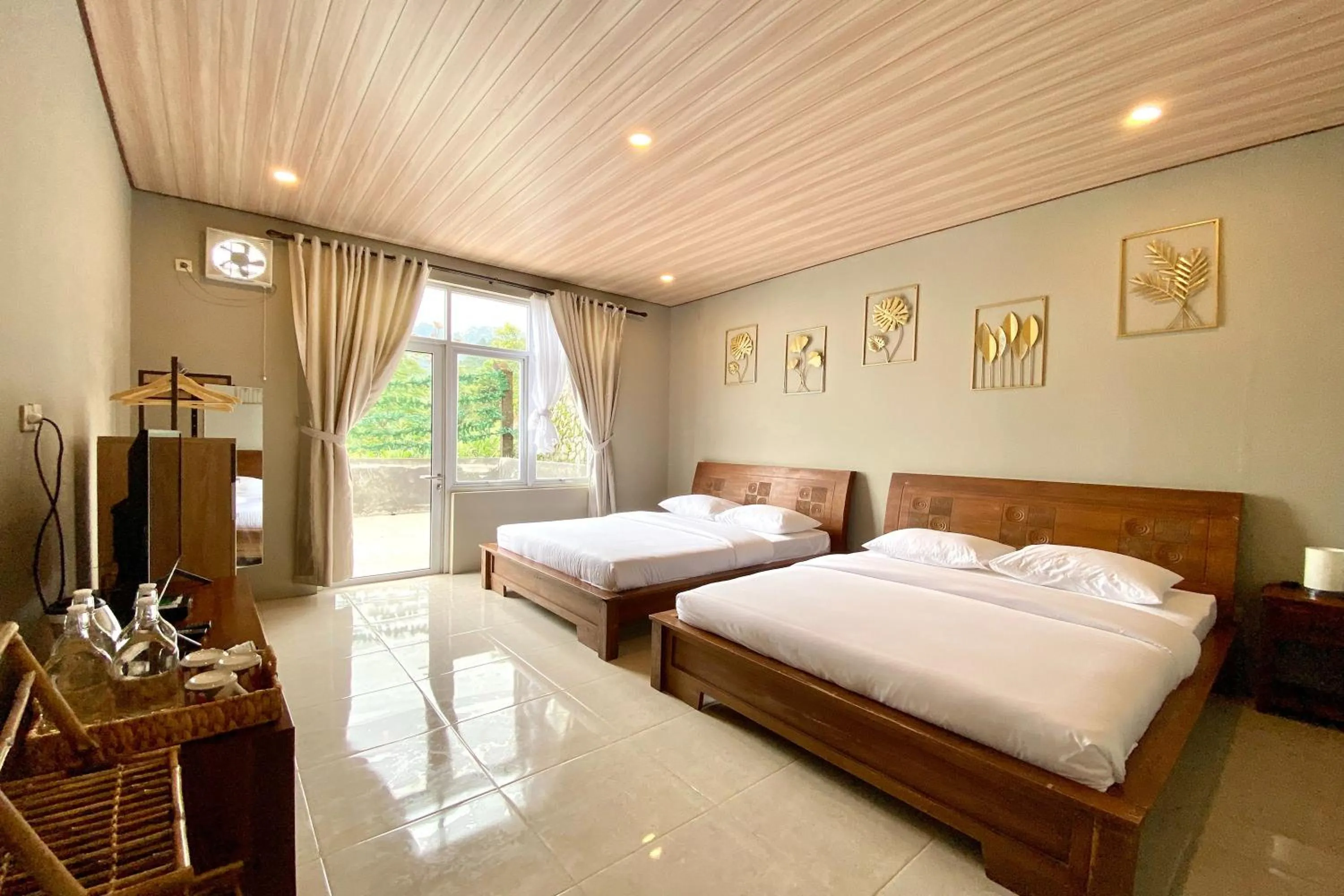 Twin Room with Balcony in Alinson Sunset Hill