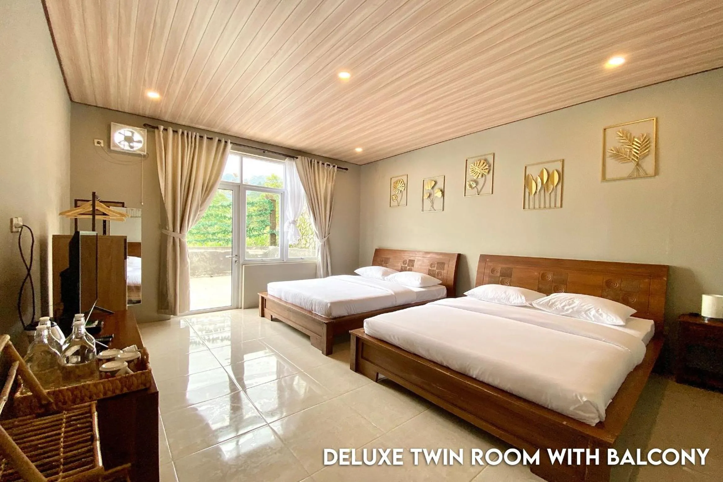Twin Room with Balcony in Alinson Sunset Hill
