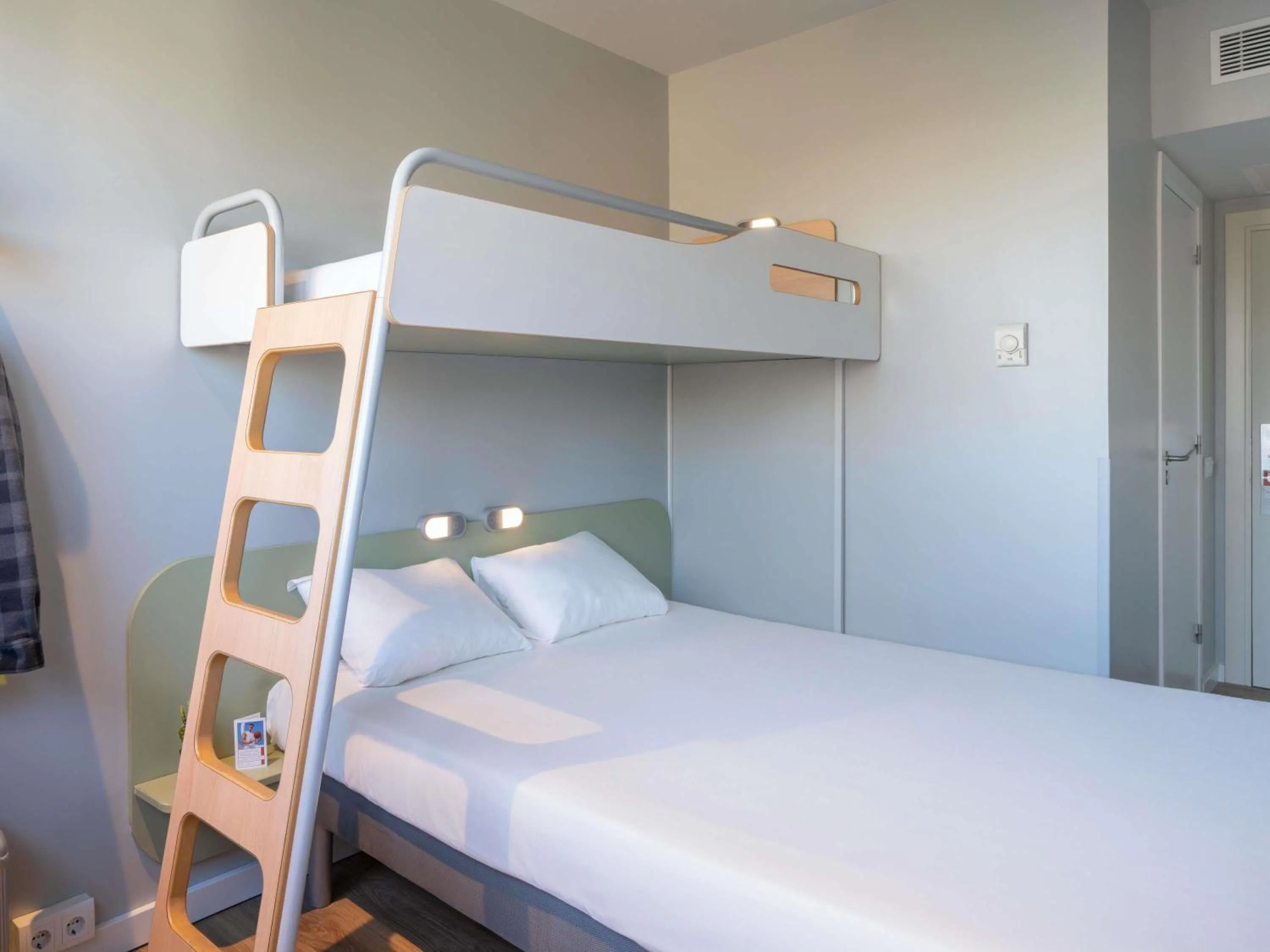 Superior Double Room with Bunk Bed in Ibis Budget Barcelona Viladecans