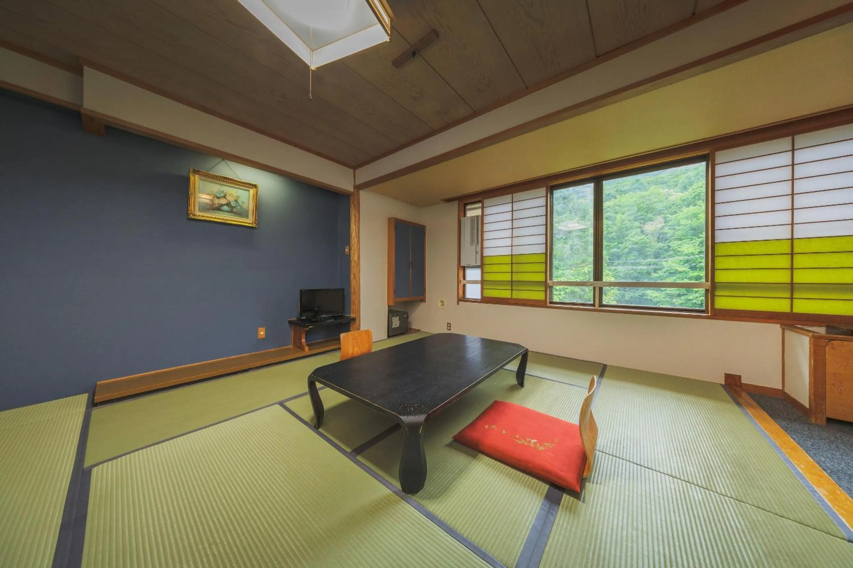 Japanese-Style Room with Shared Bathroom in Takamiya Hotel Hammond