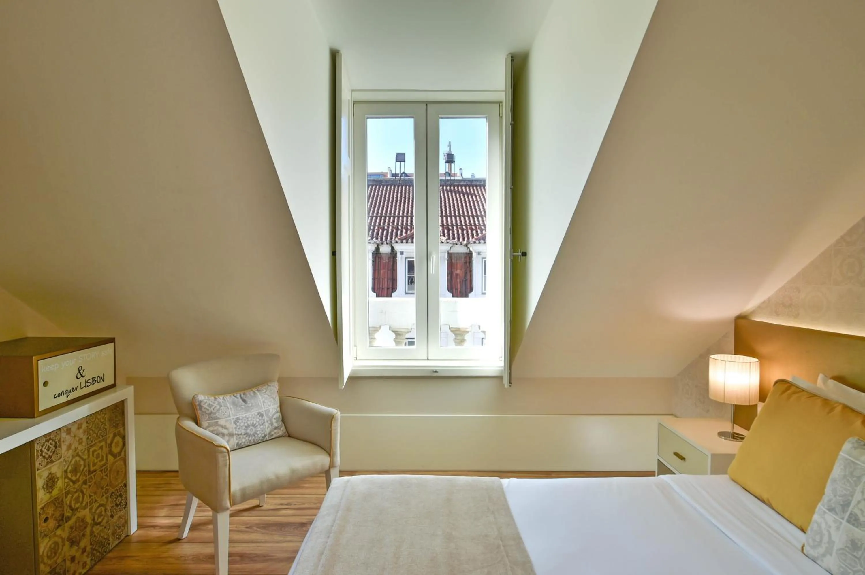 Single Room in My Story Hotel Ouro