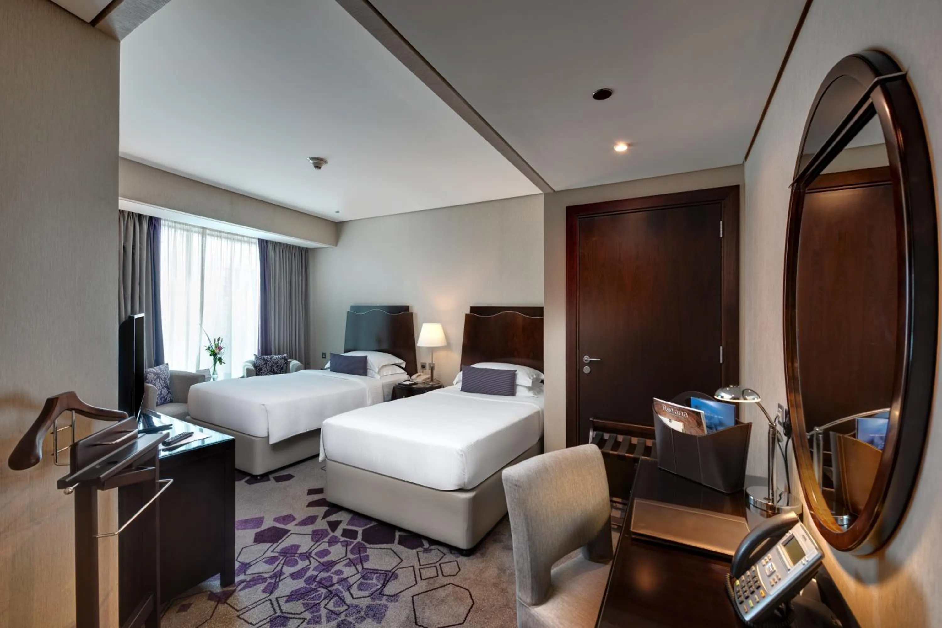 Guest Room – King Bed in Rose Rayhaan by Rotana - Dubai