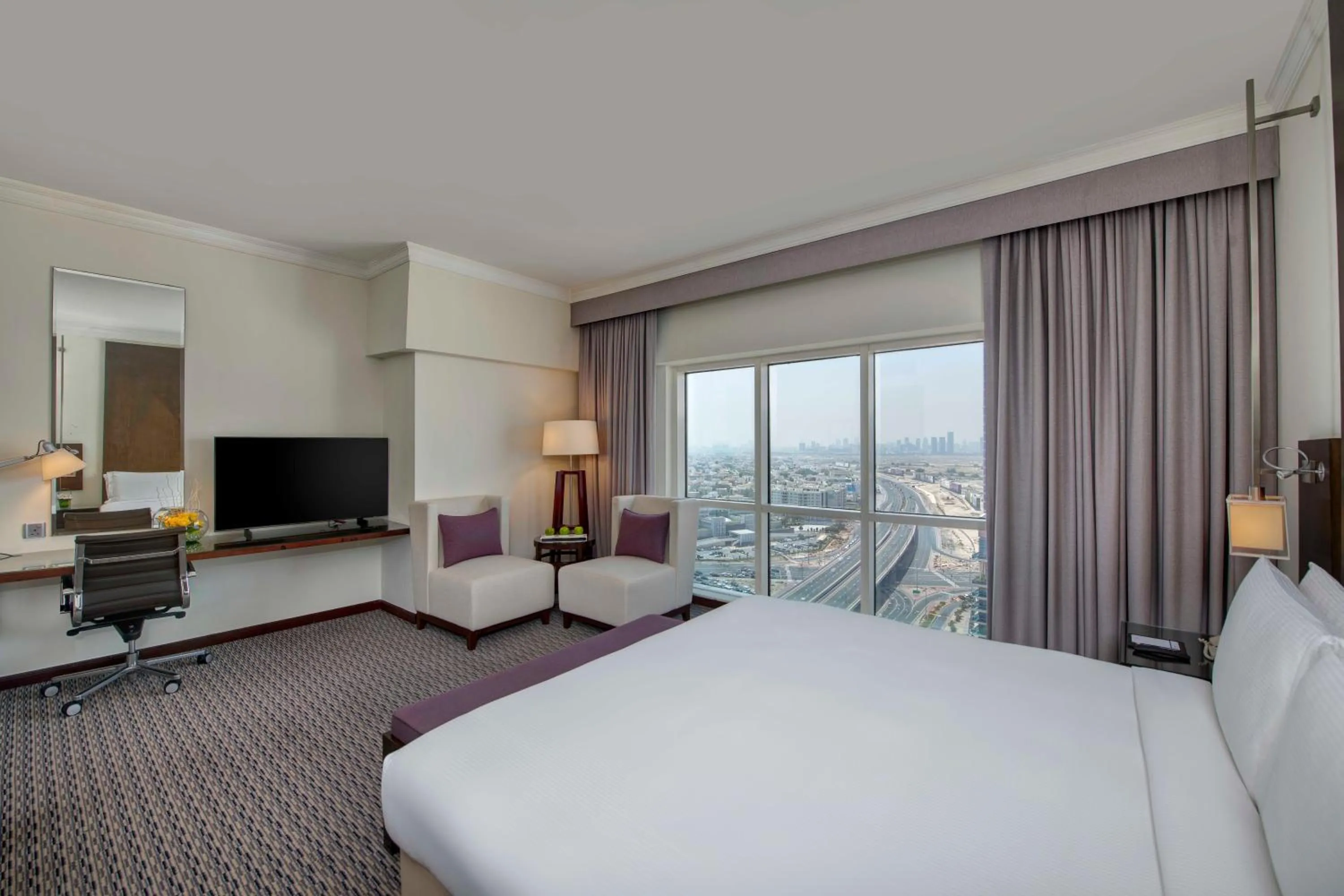 Club Rotana Guest Room - King in Media Rotana Dubai