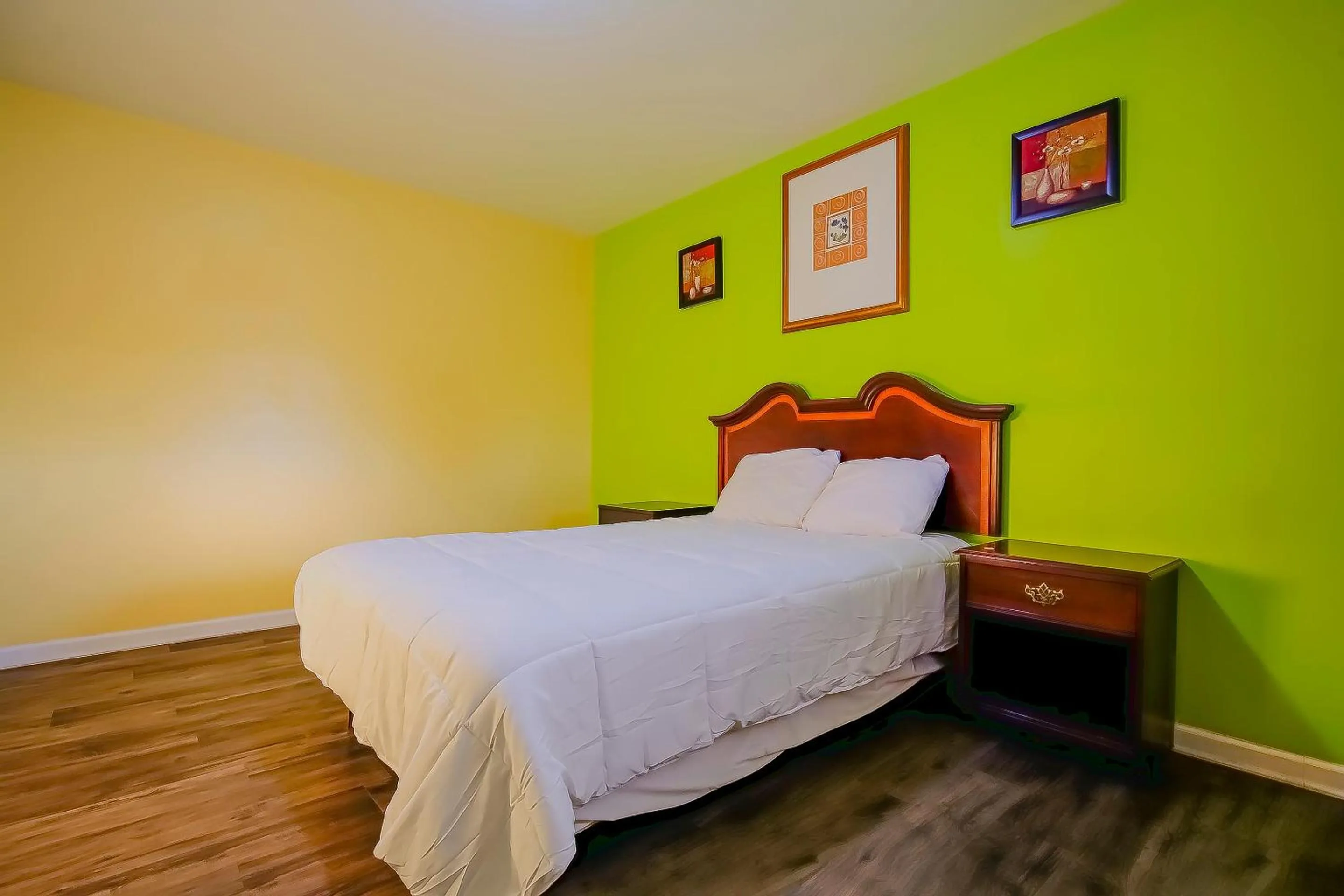 Double Room in Hotel O Markham IL near Harvey/Tinley Park