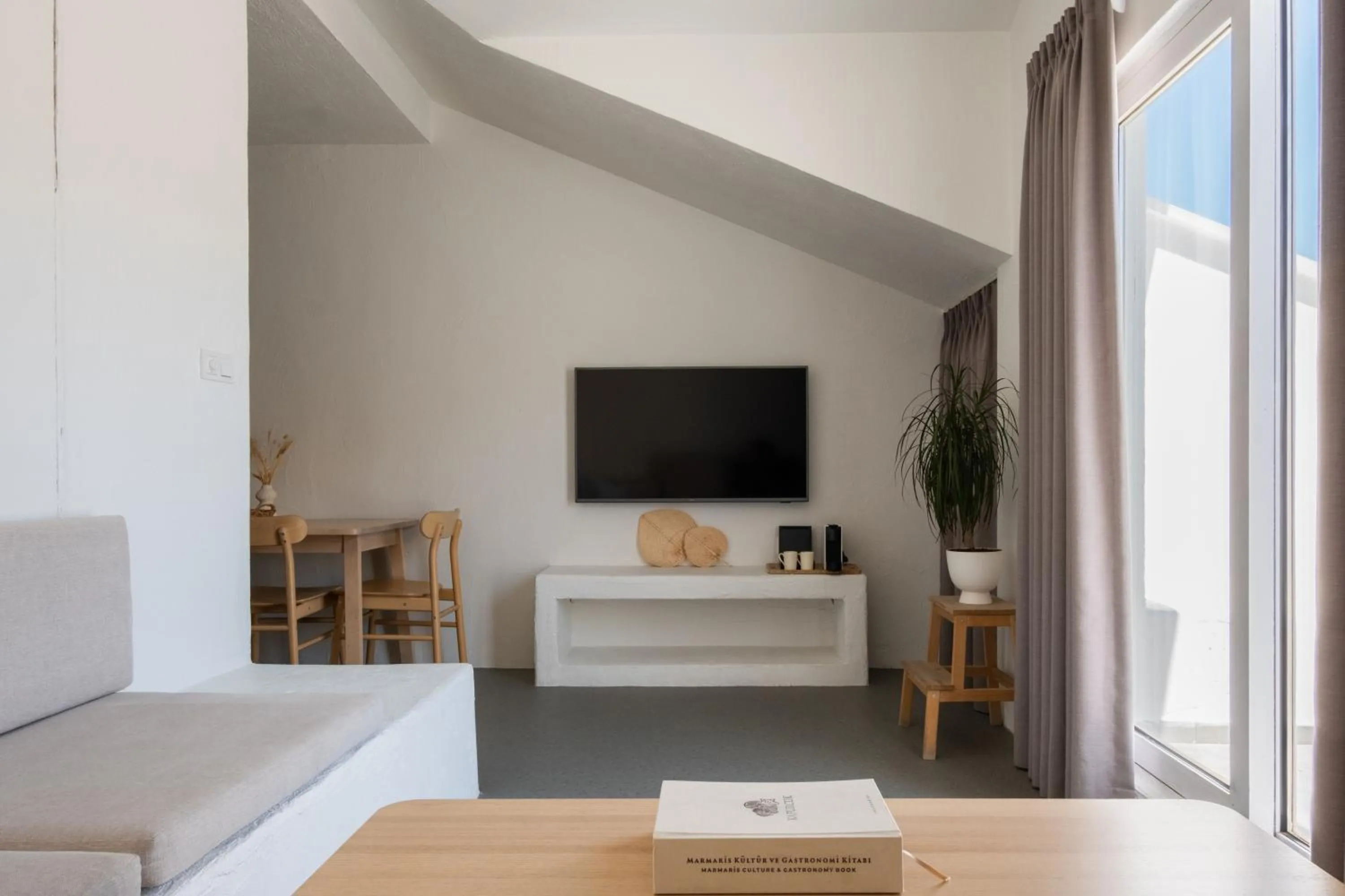 Apartment with Terrace in L'olive homes