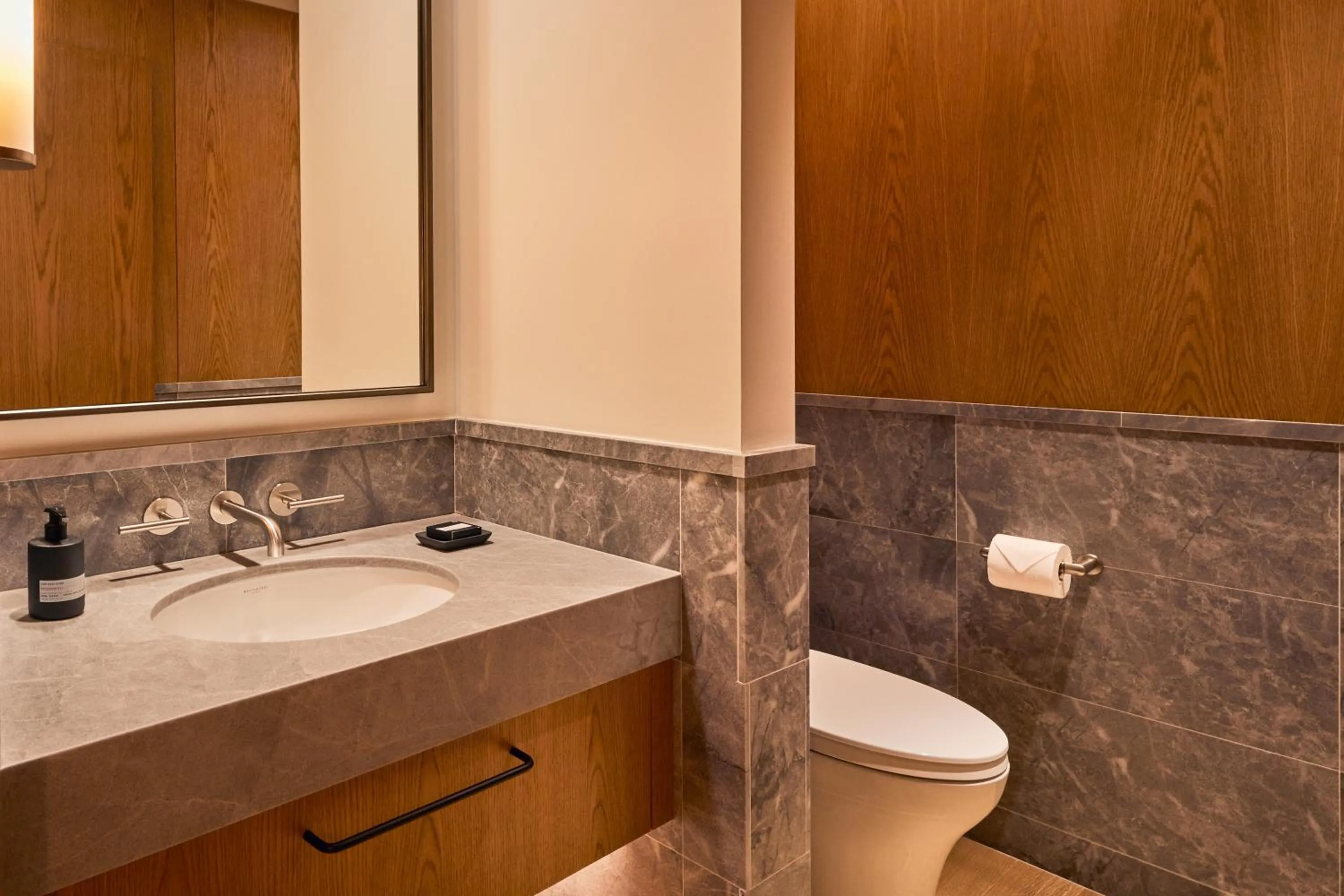 Skyline Corner One Bedroom Suite in Pendry Manhattan West