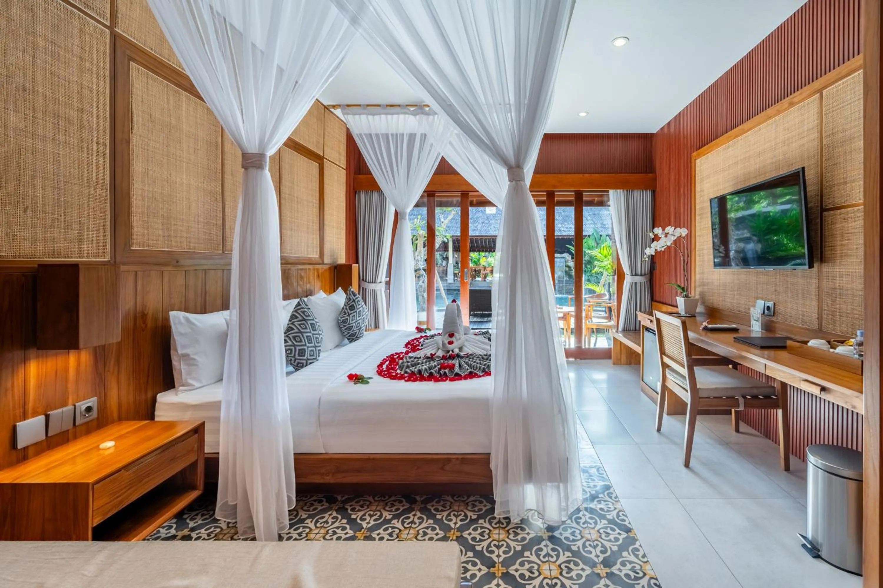 Superior Room with Pool View in Puri Andong Villa