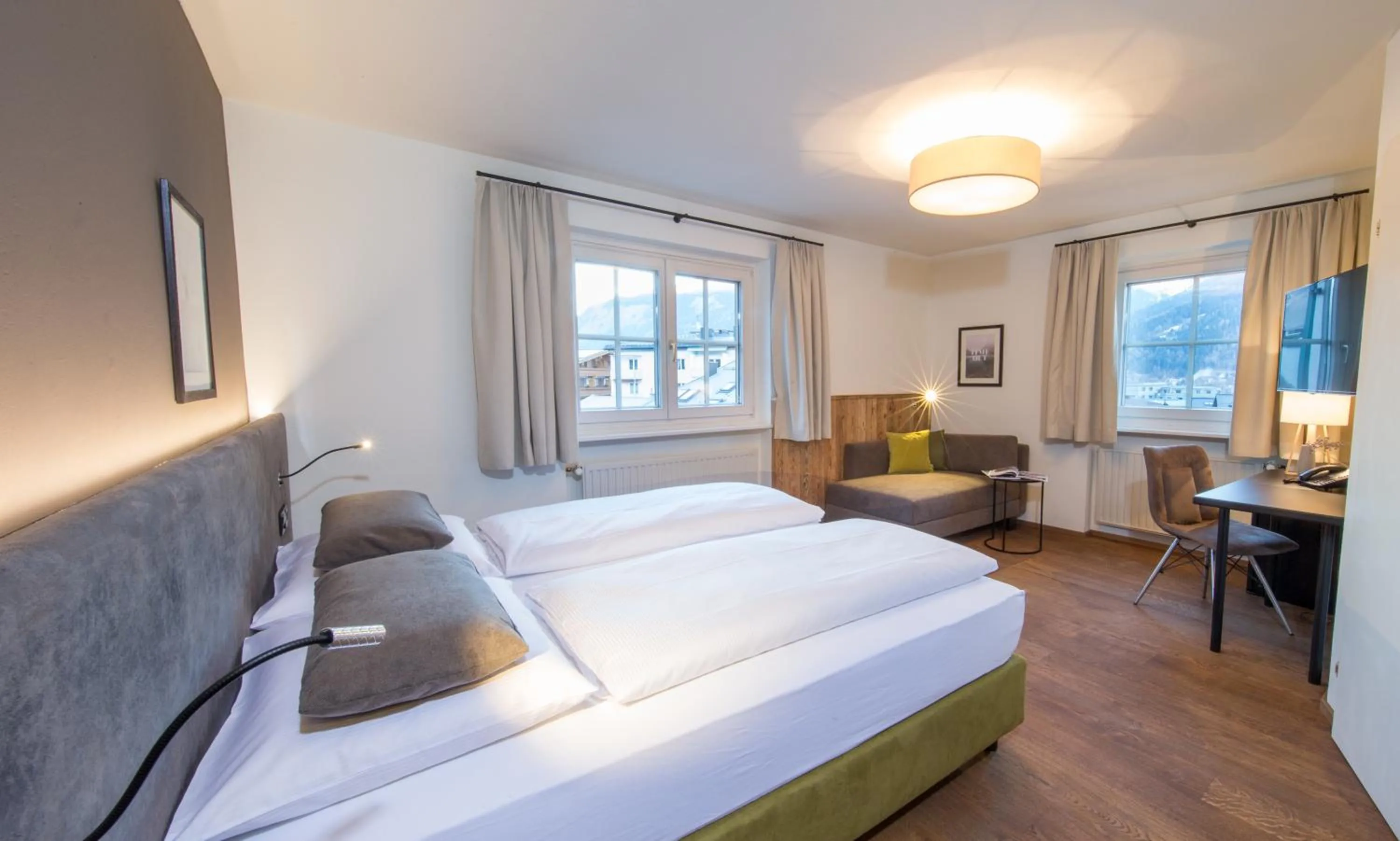 Comfort Triple Room in HEITZMANN - Hotel & Rooftop