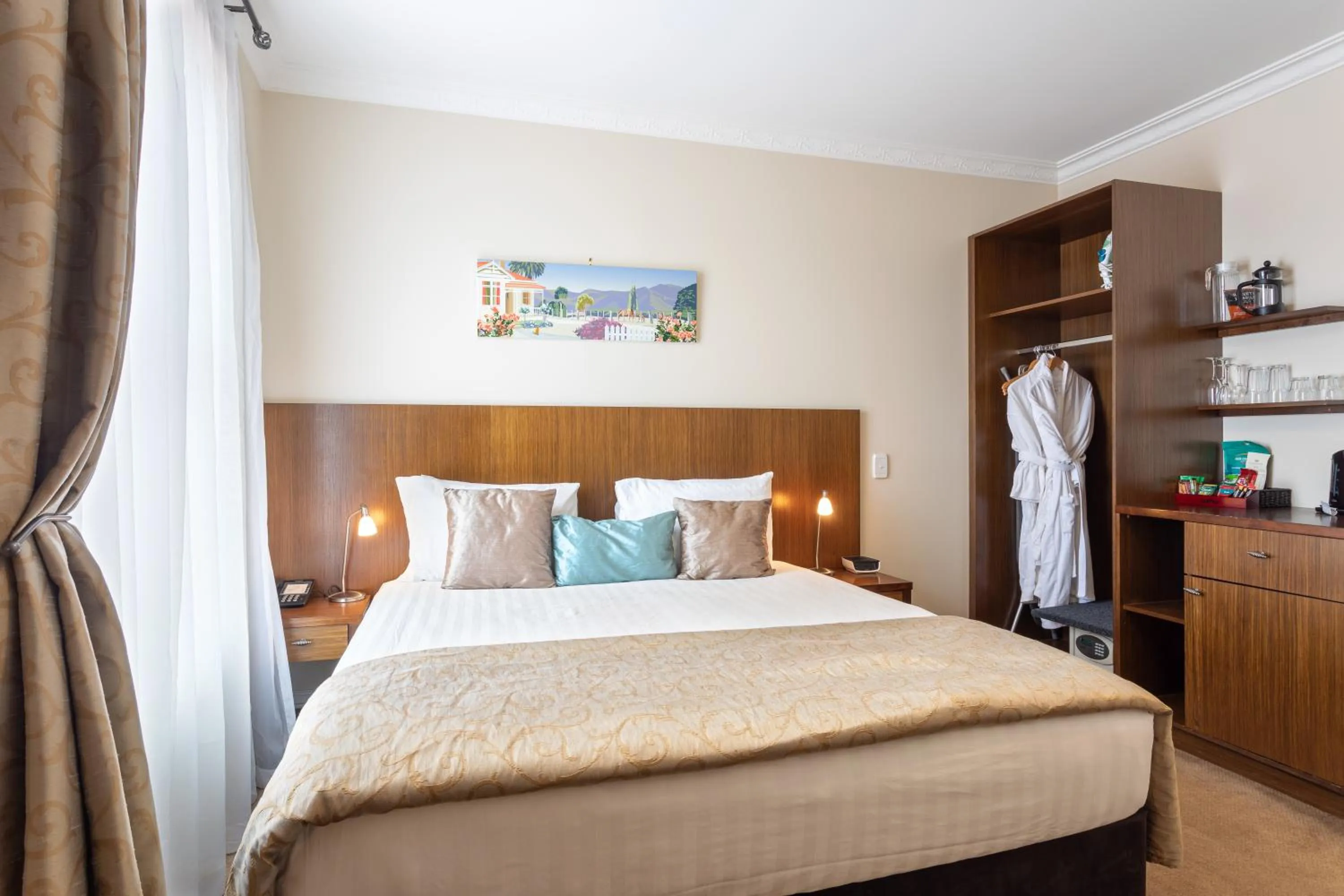 Interconnecting King Room - Disability Access in Tuakau Hotel