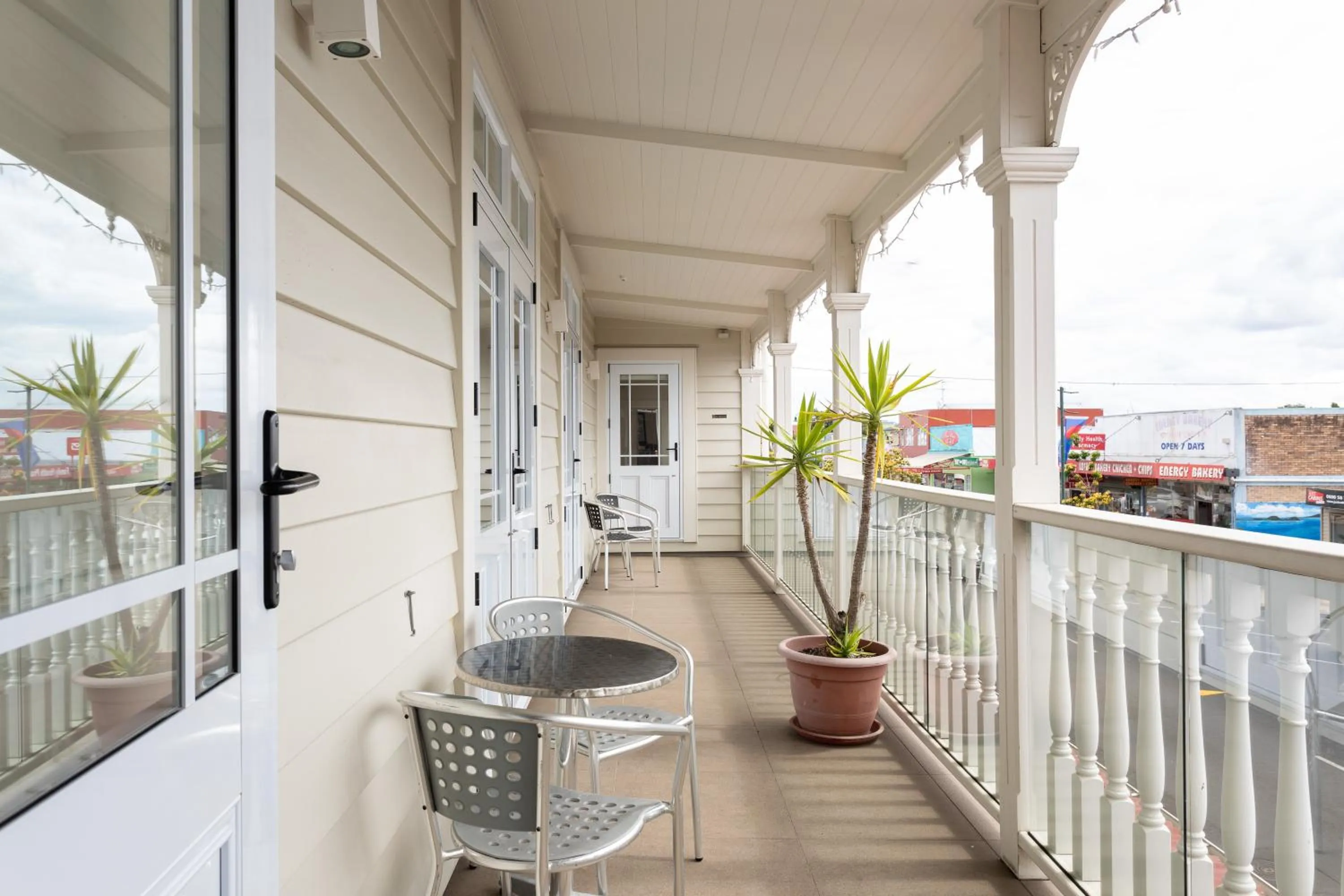 Premier King Room with Balcony  in Tuakau Hotel