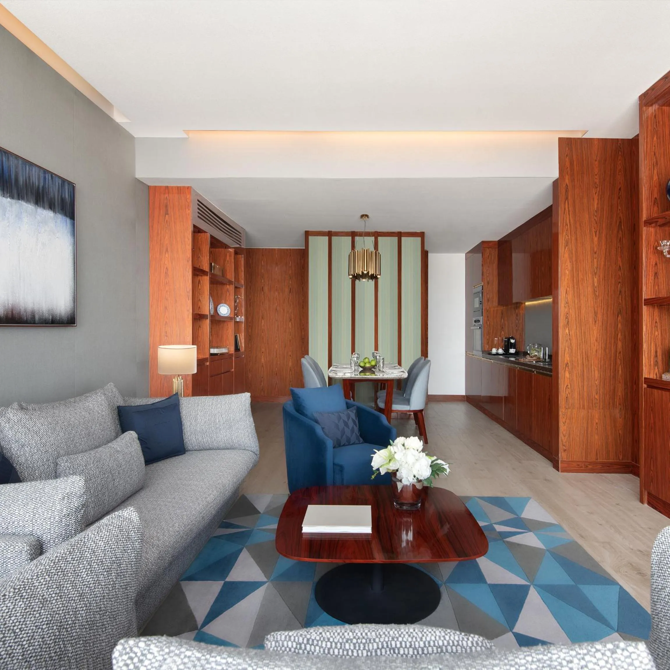 Deluxe Apartment with Beach Access in The Bentley Luxury Hotel & Suites