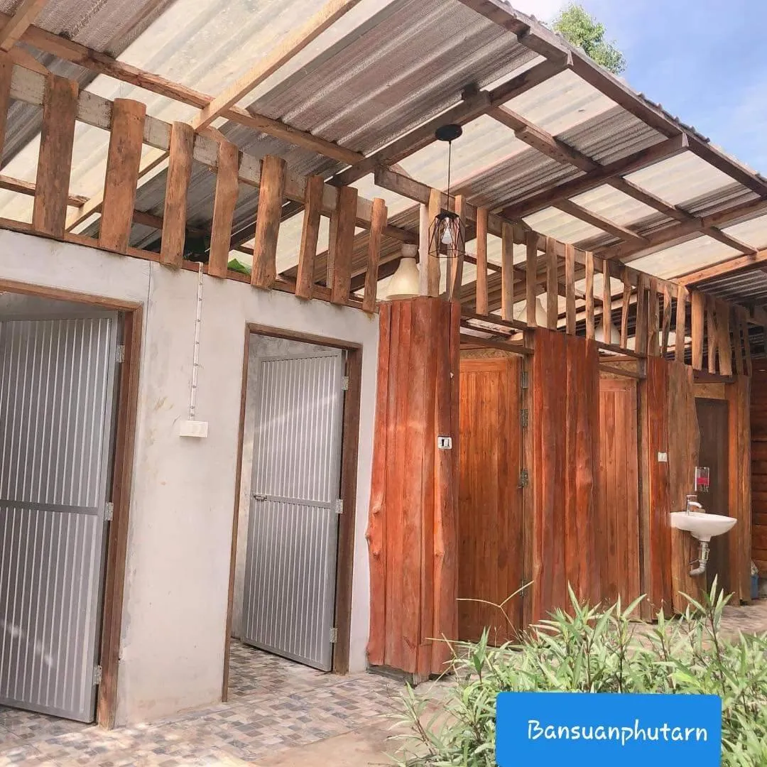 Standard Double Room with Shared Bathroom in Bansuanphutarn