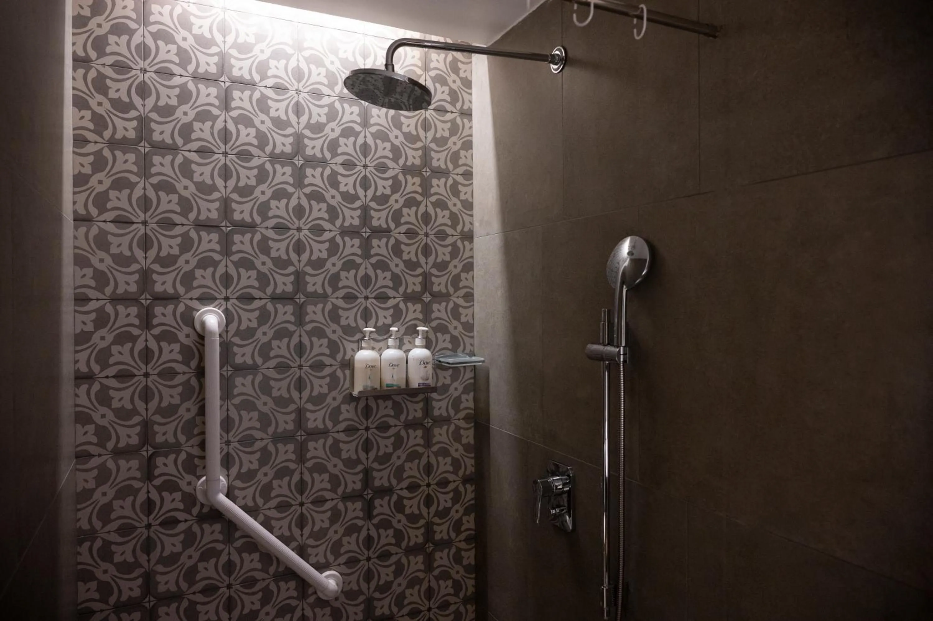 Standard King Room - Accessible in Holiday Inn Goa Candolim