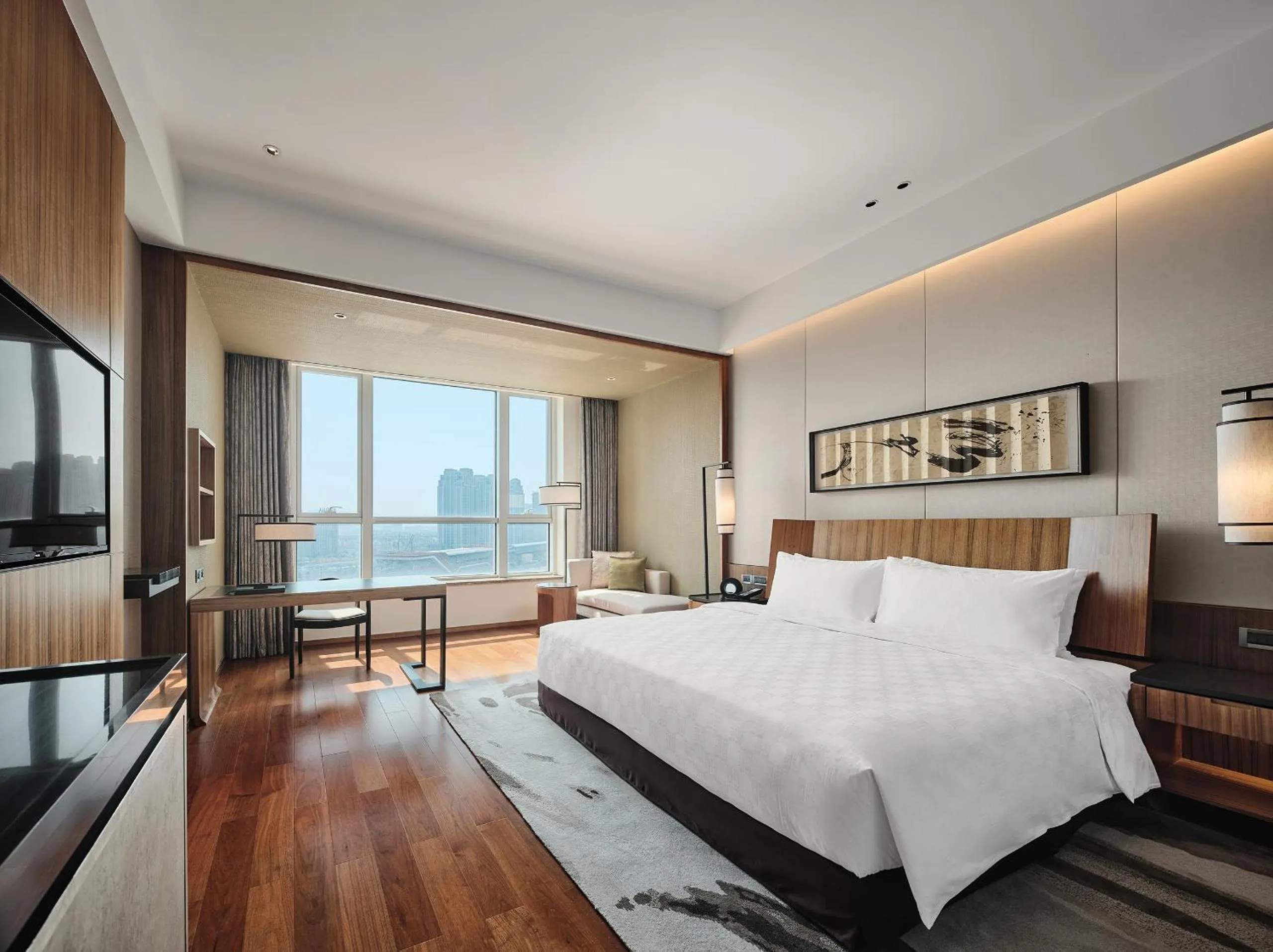Premium King Room - Lounge Access in HUALUXE Ningbo Harbor City