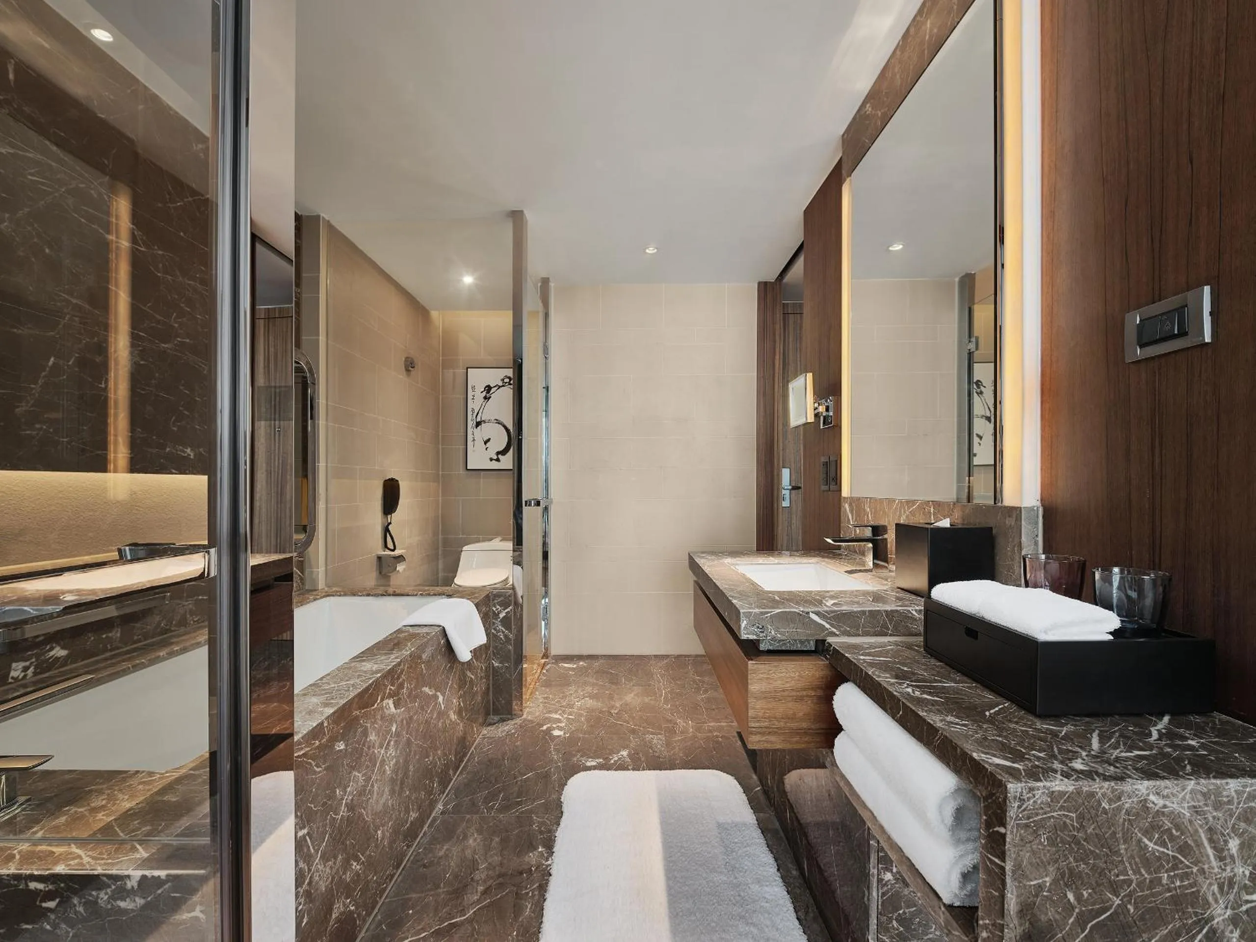 Standard Room in HUALUXE Ningbo Harbor City