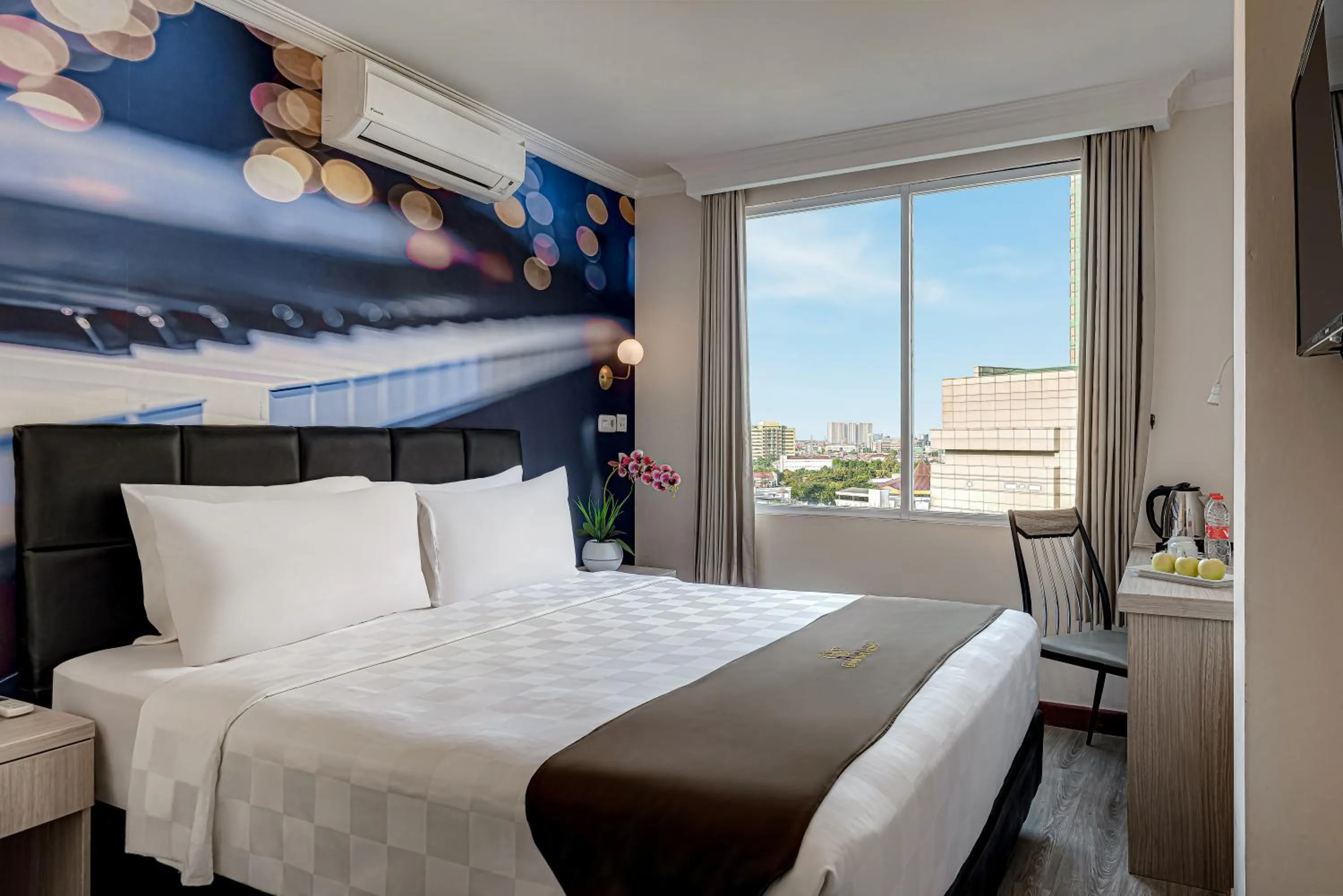 Superior Queen Room in Goldvitel Hotel Surabaya