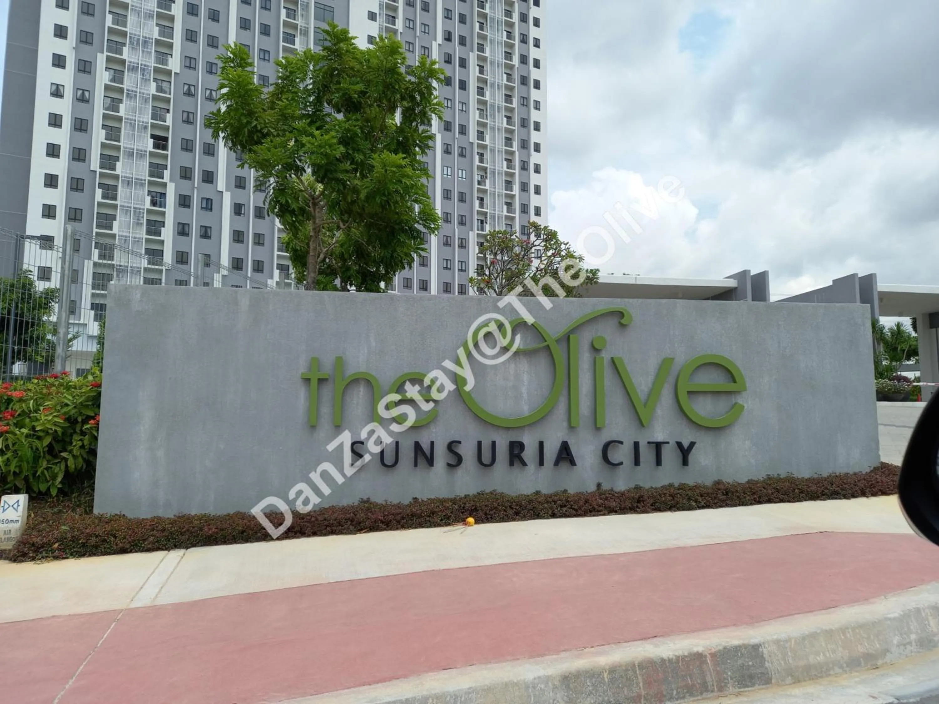 Three-Bedroom Apartment in DanZaStay@TheOlive